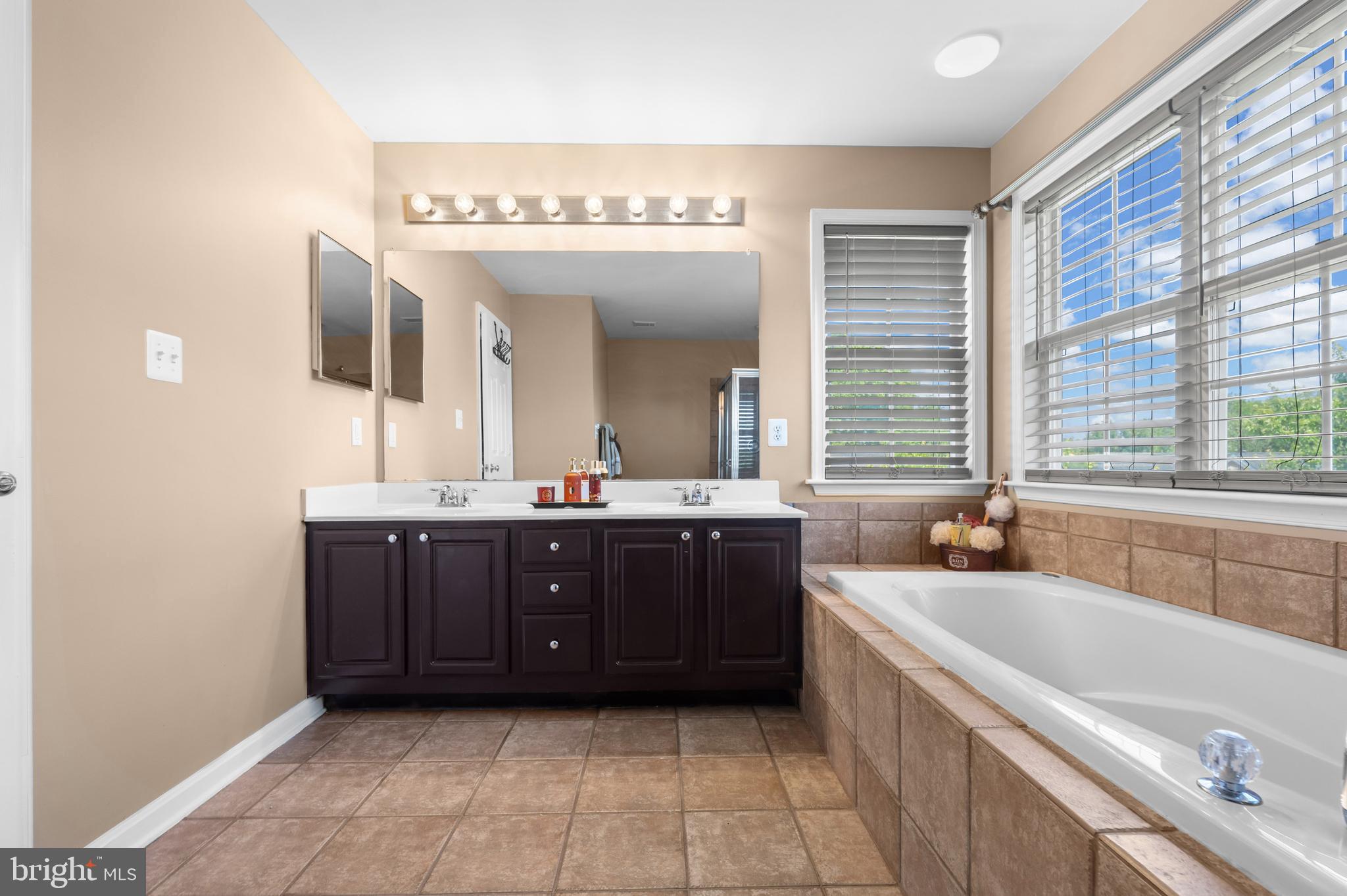 WOODBROOK - Residential