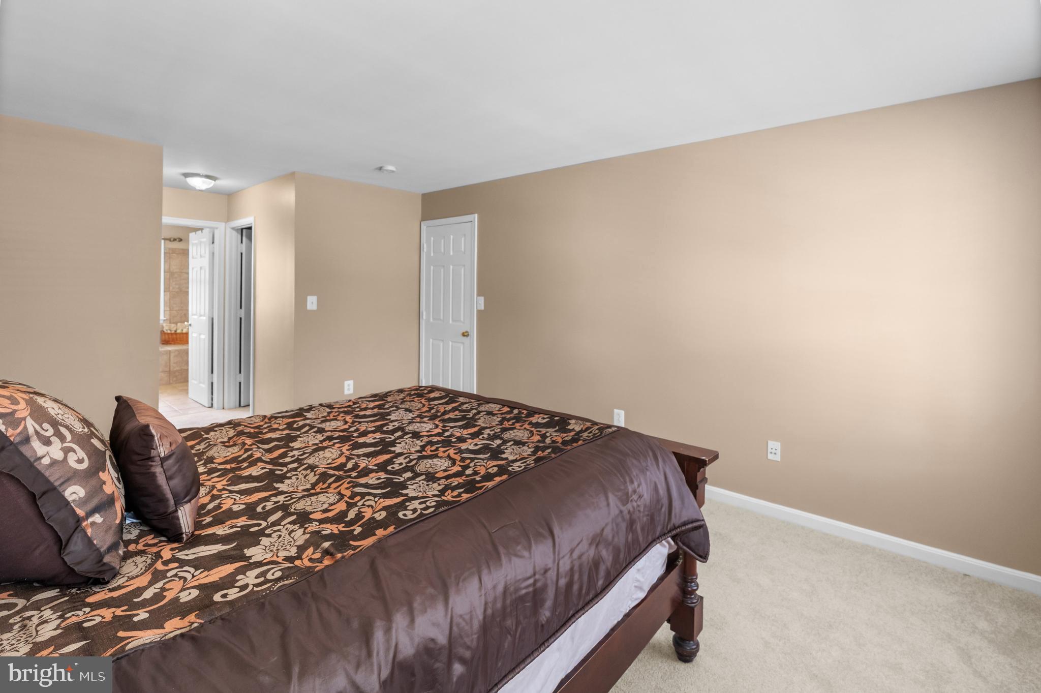 WOODBROOK - Residential