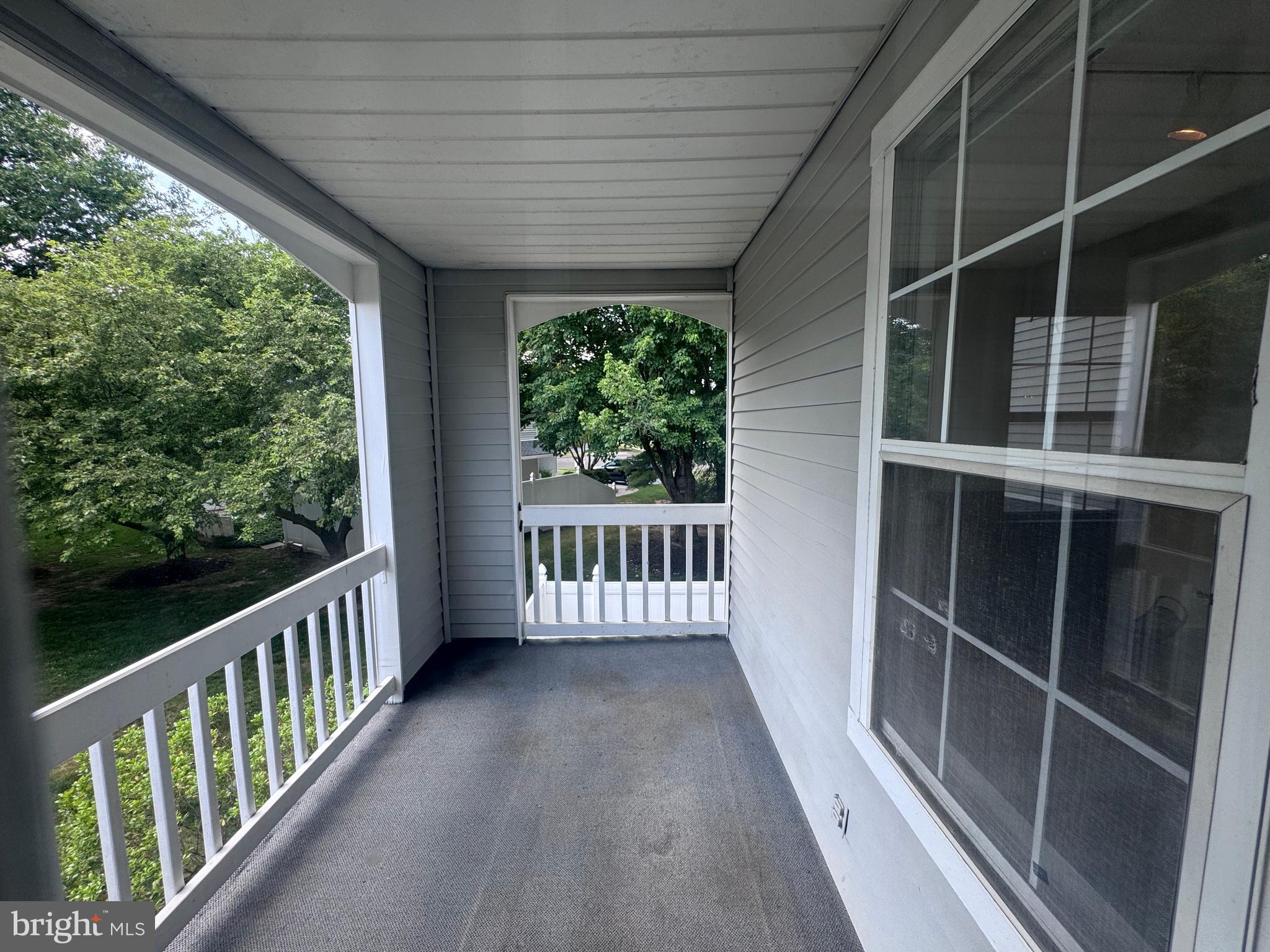 ROSE HOLLOW - Residential