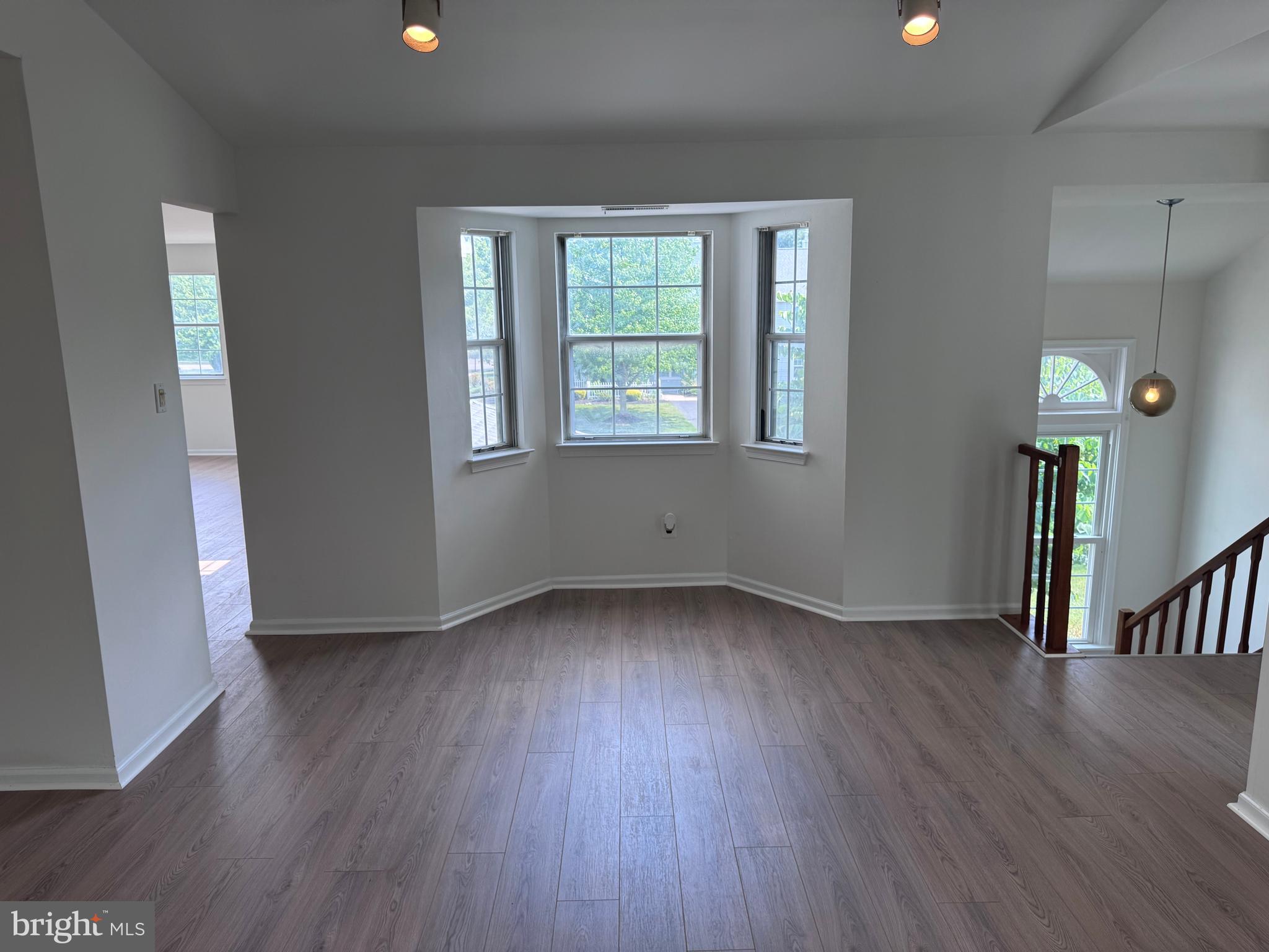ROSE HOLLOW - Residential