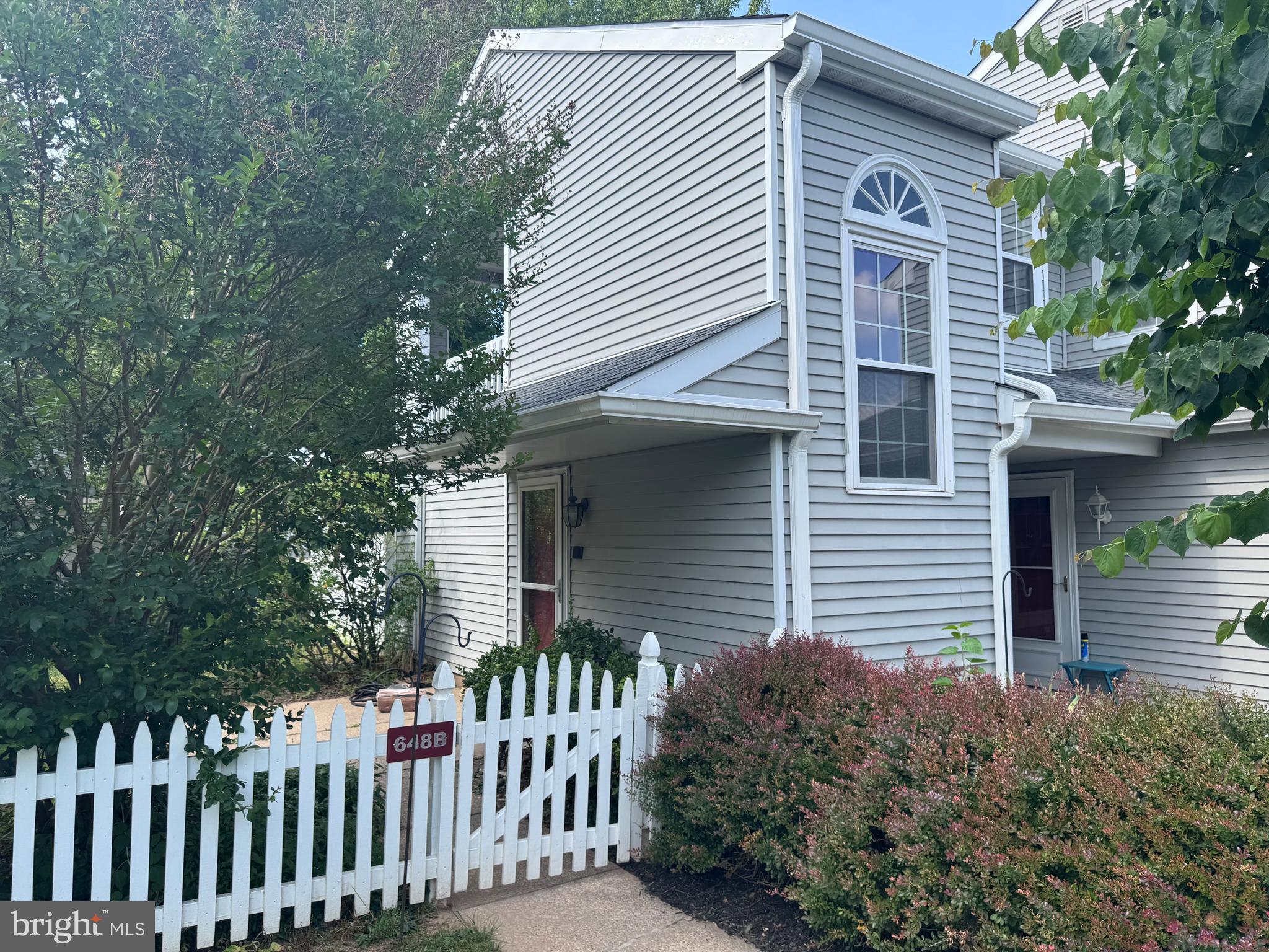ROSE HOLLOW - Residential