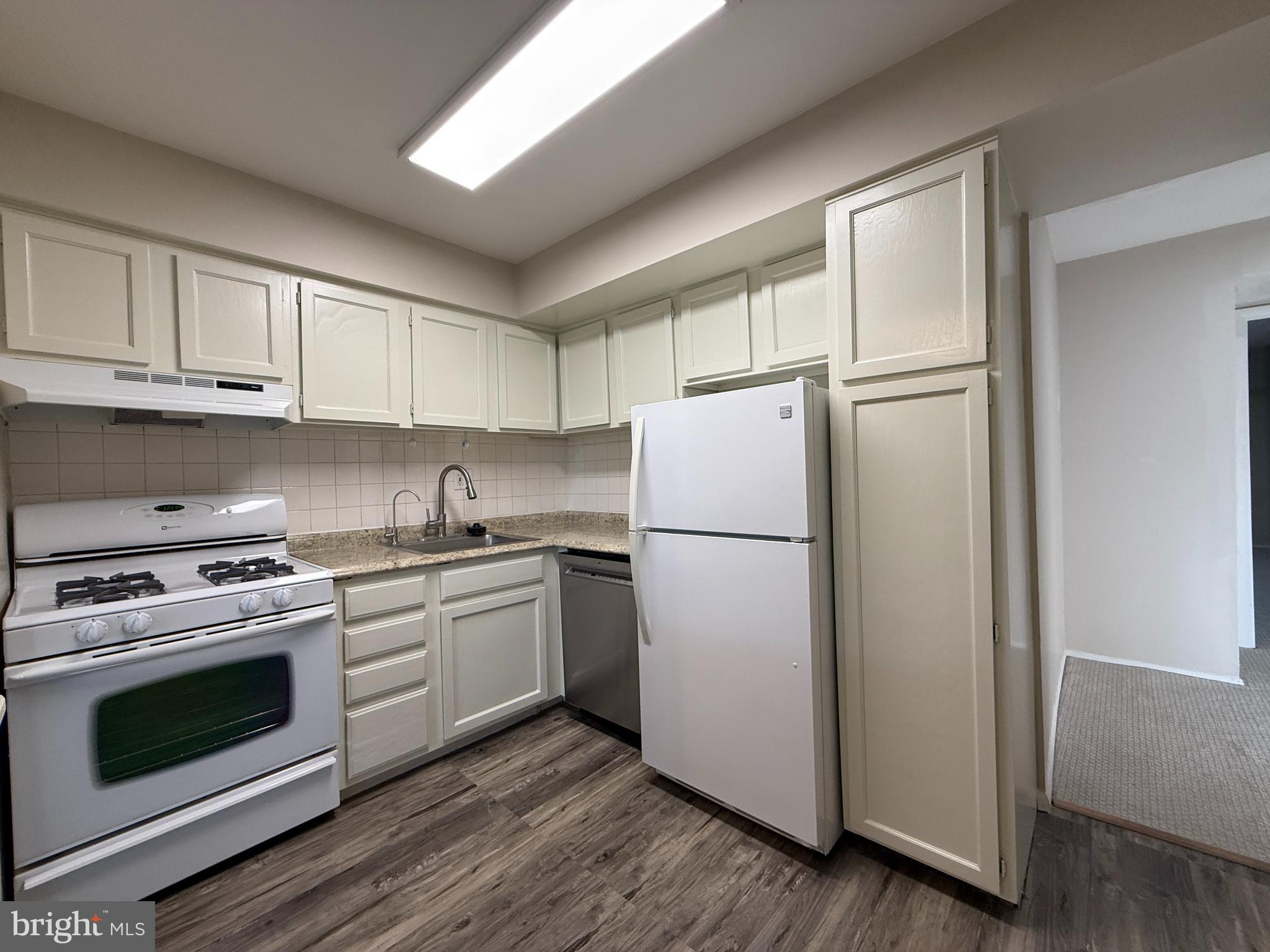 ROCKLAND RUN - Residential