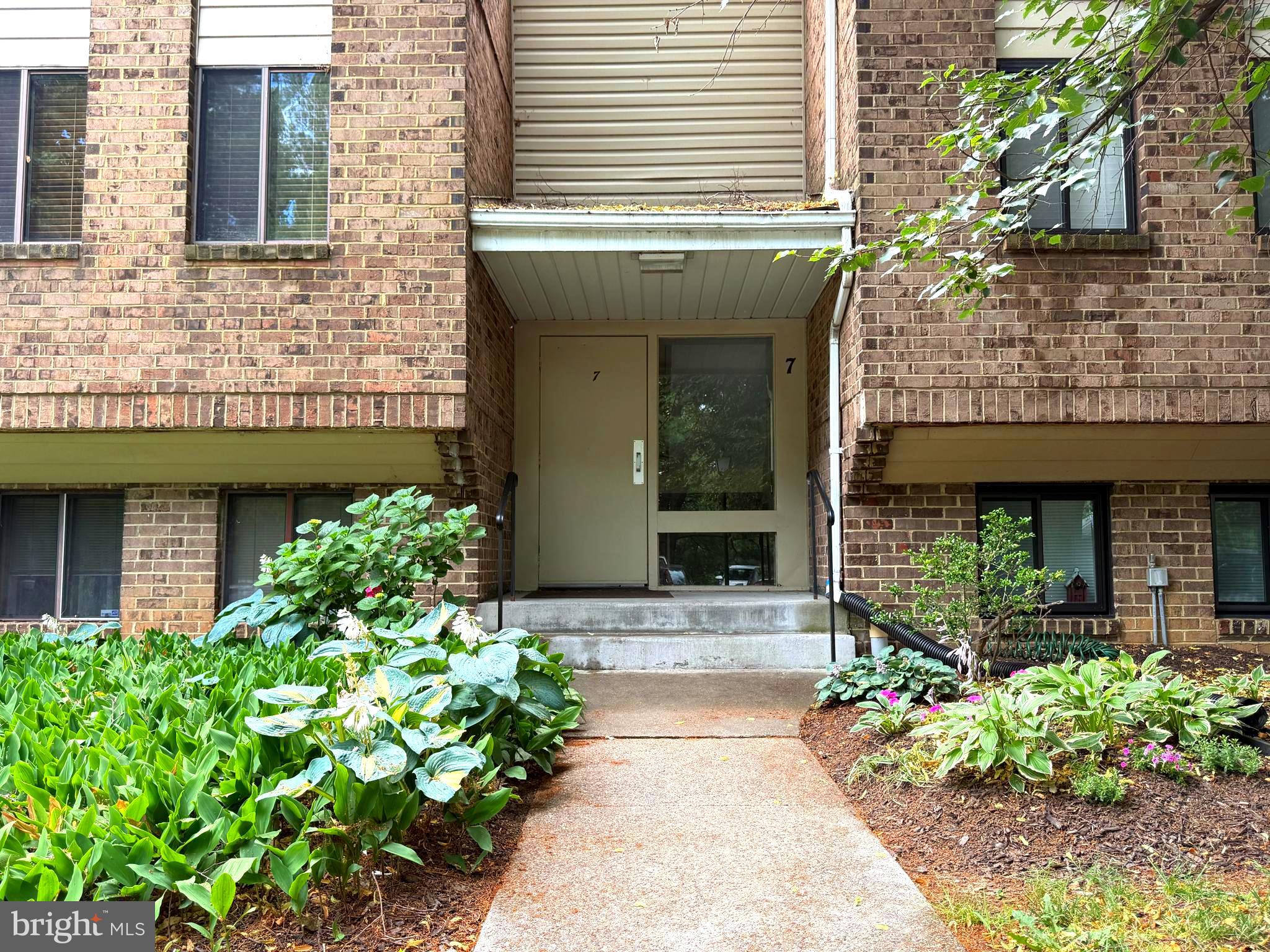 ROCKLAND RUN - Residential