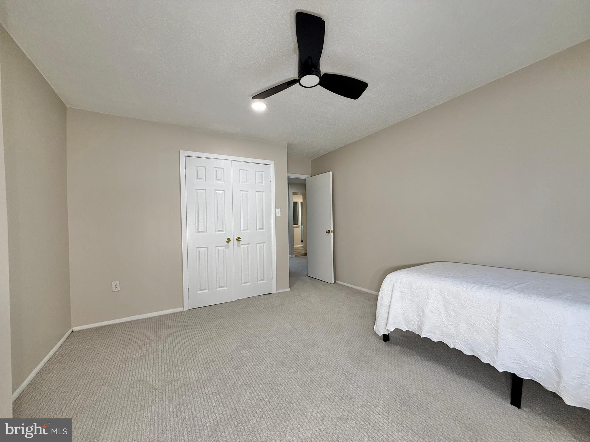 ROCKLAND RUN - Residential