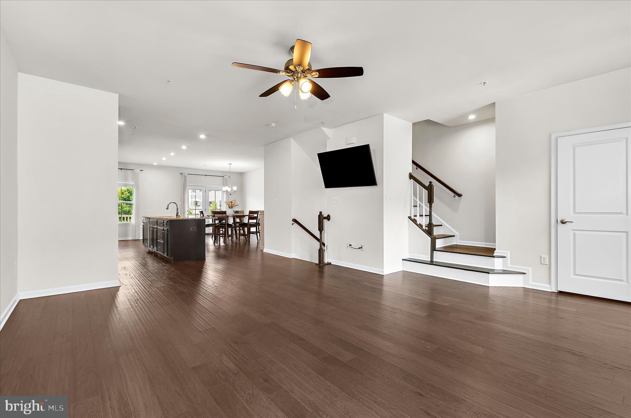 PONDVIEW - Residential