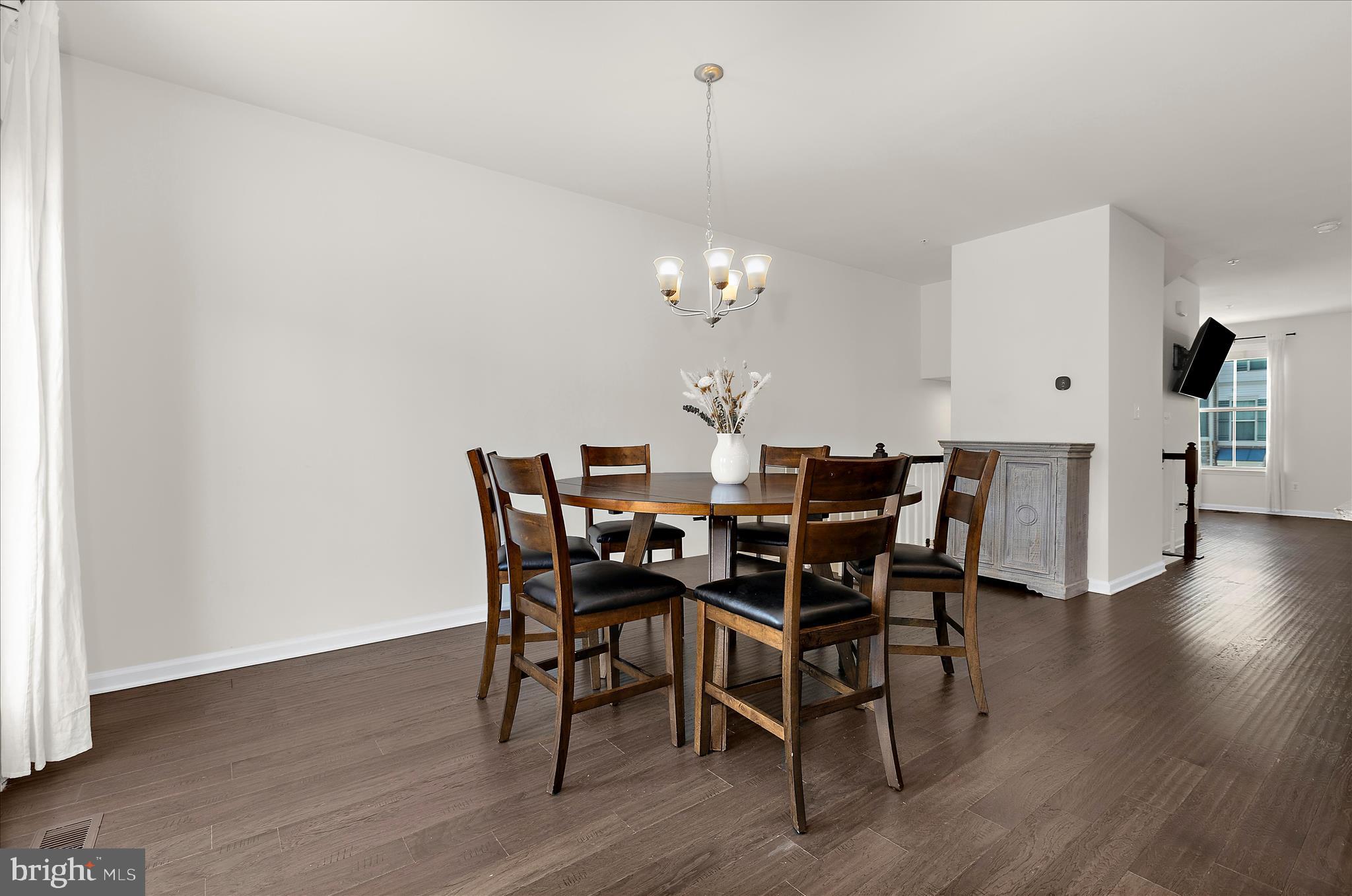 PONDVIEW - Residential