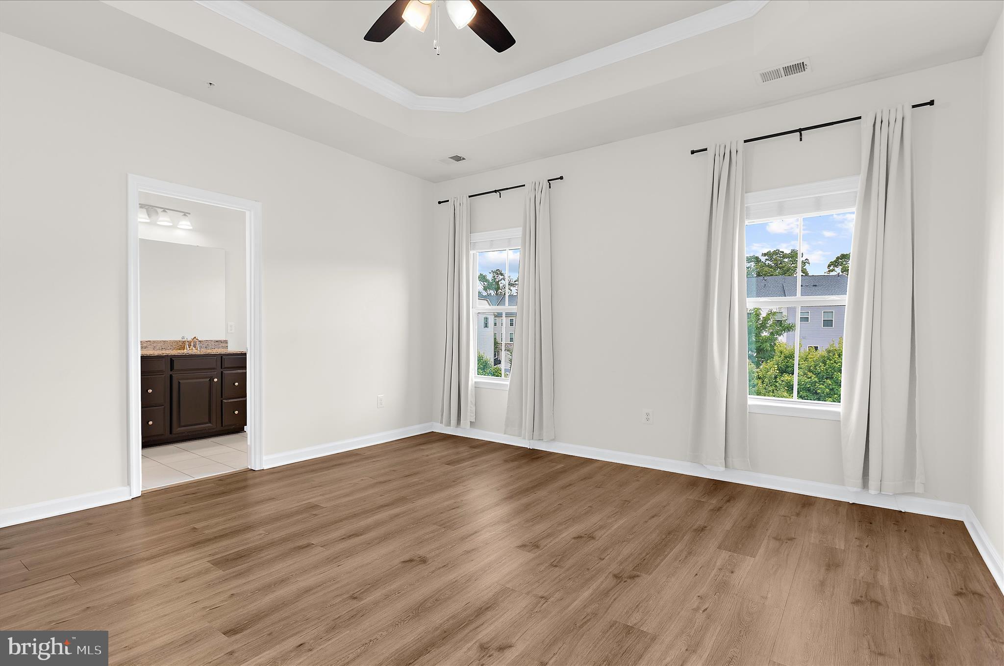 PONDVIEW - Residential