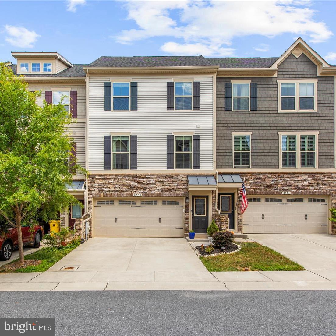 PONDVIEW - Residential