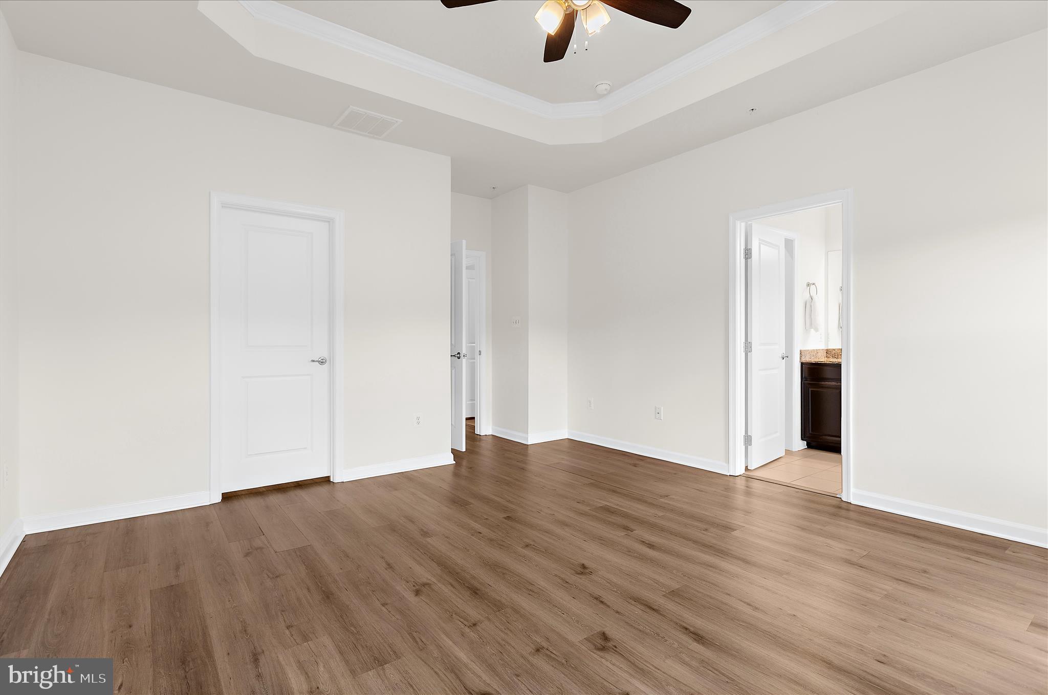 PONDVIEW - Residential