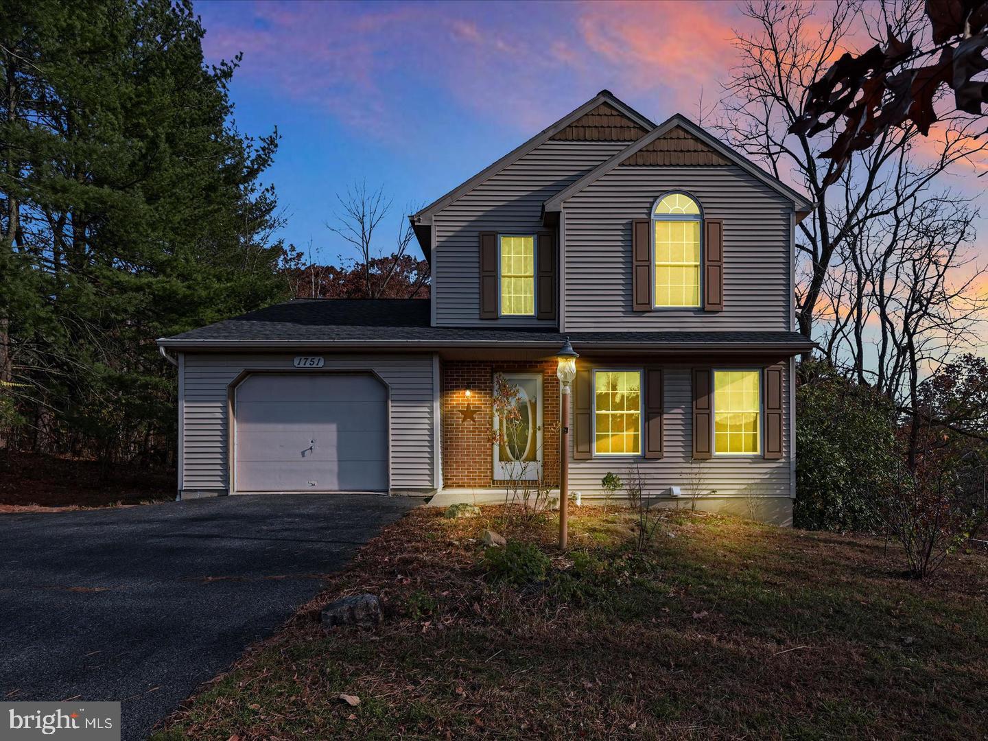 PINE BROOK - Residential