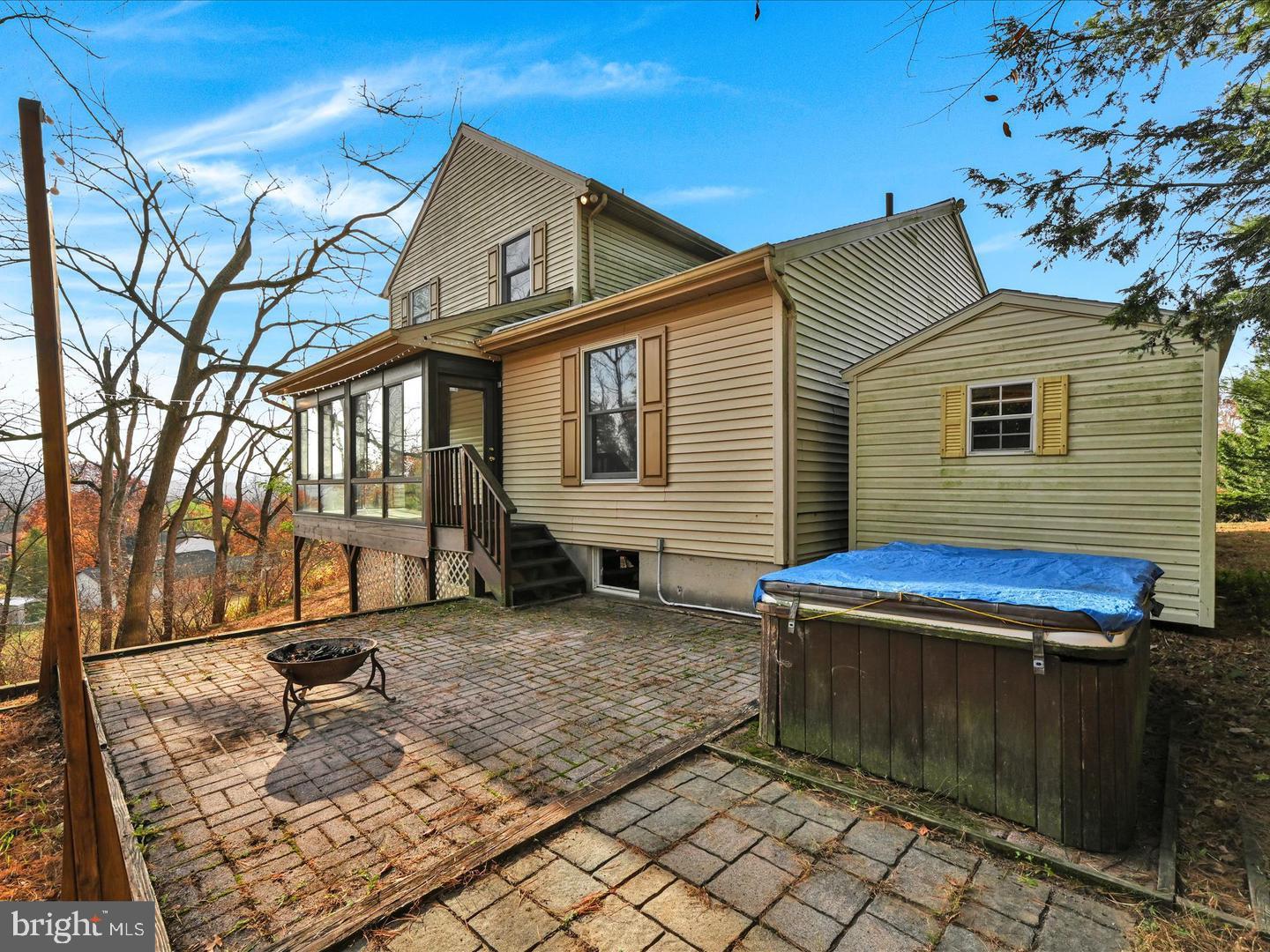 PINE BROOK - Residential