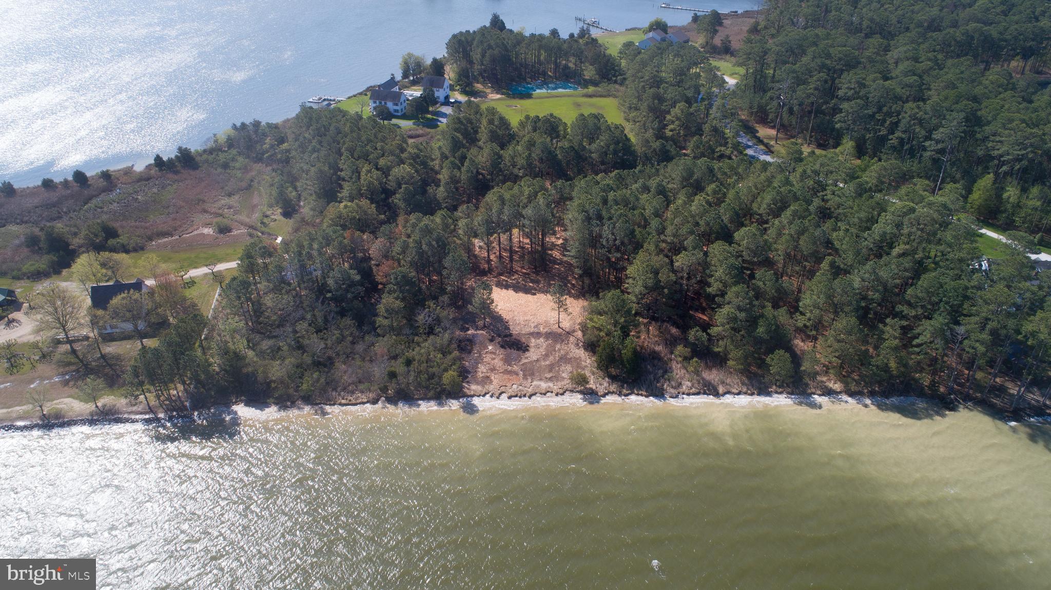 MCKEIL POINTE - Land