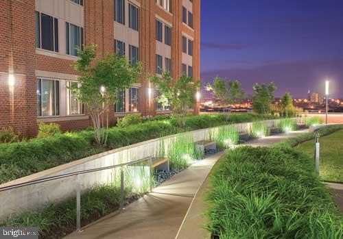 HARBOR EAST - Residential