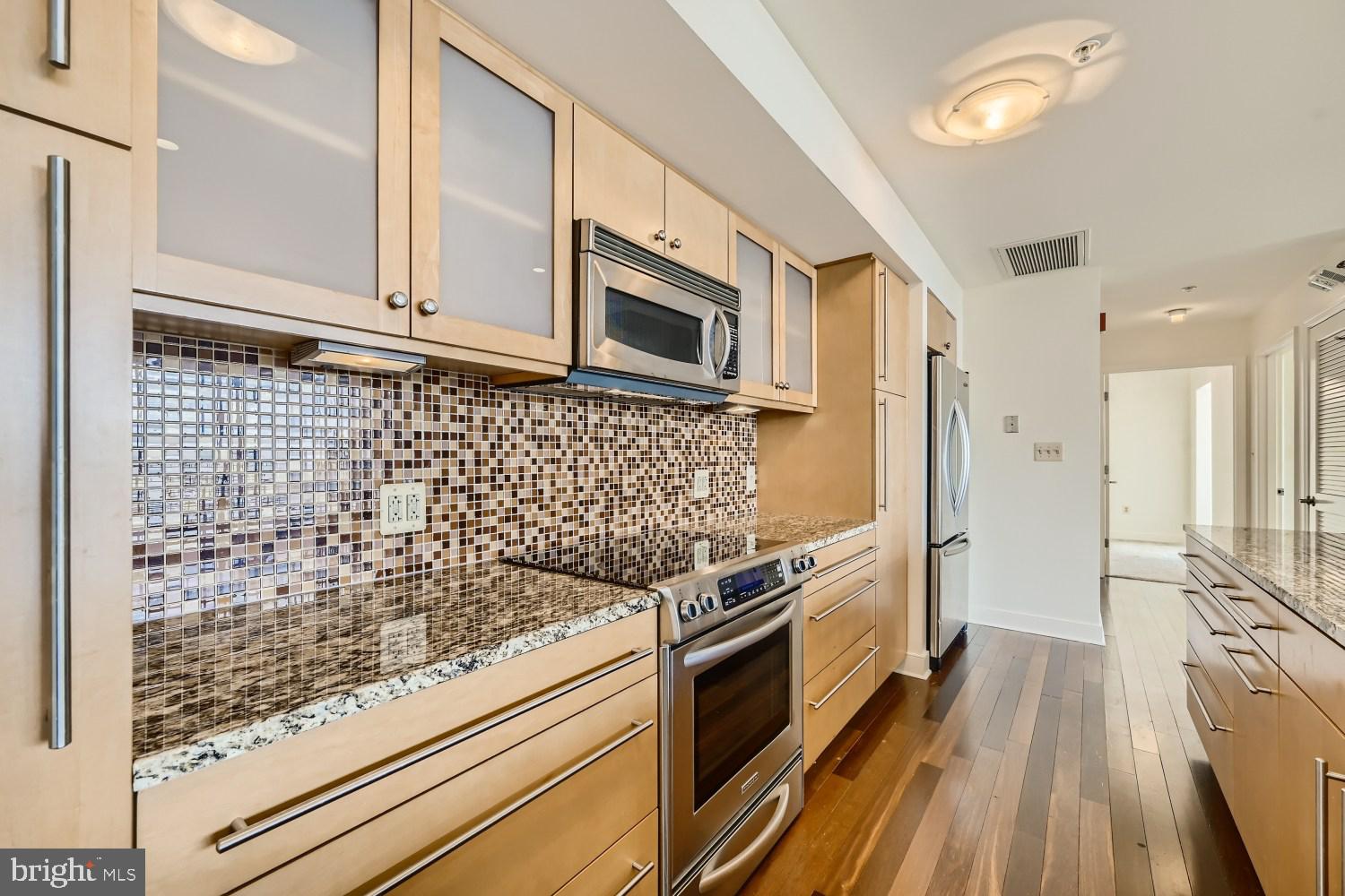 HARBOR EAST - Residential