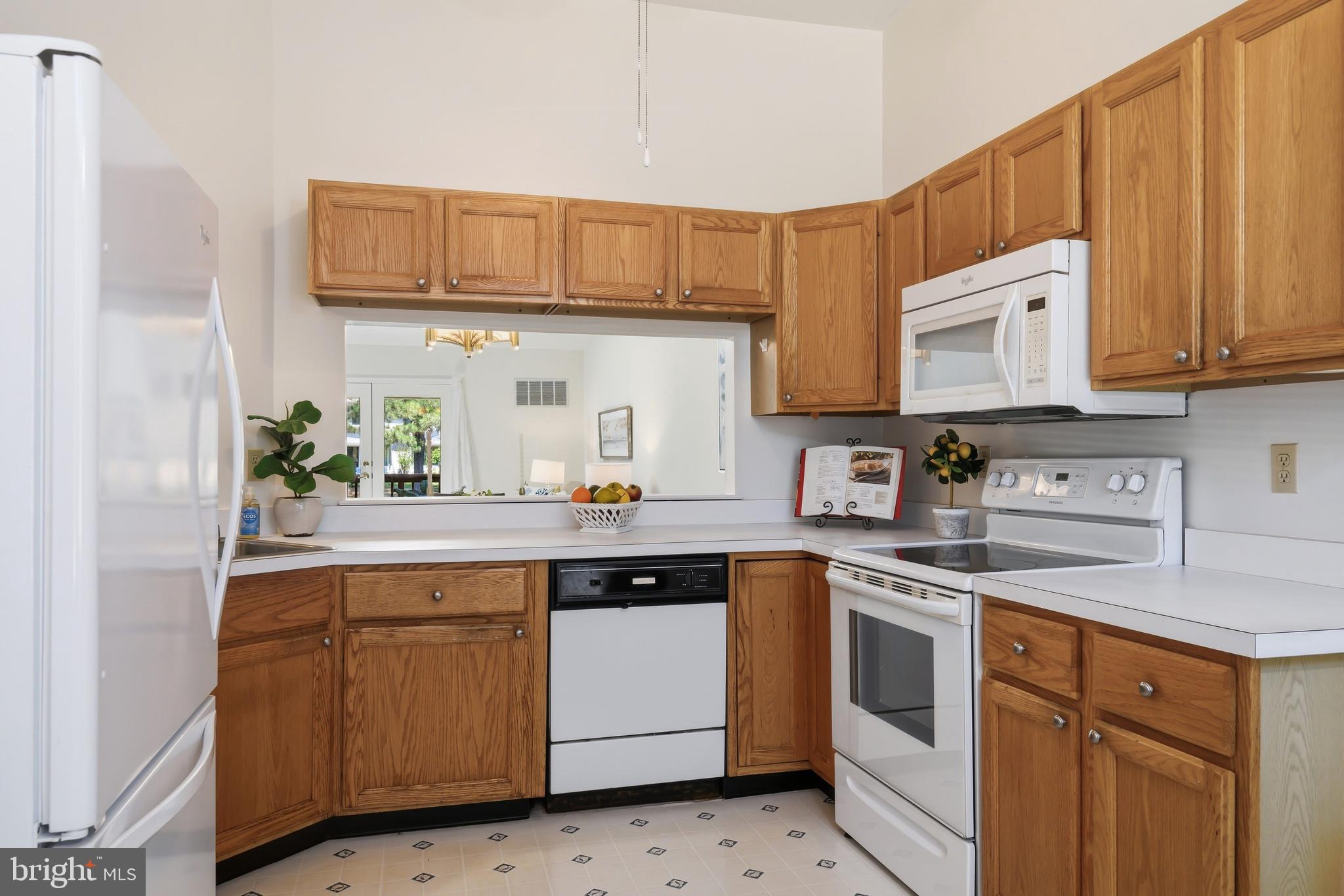 BRIDGEPOINTE - Residential
