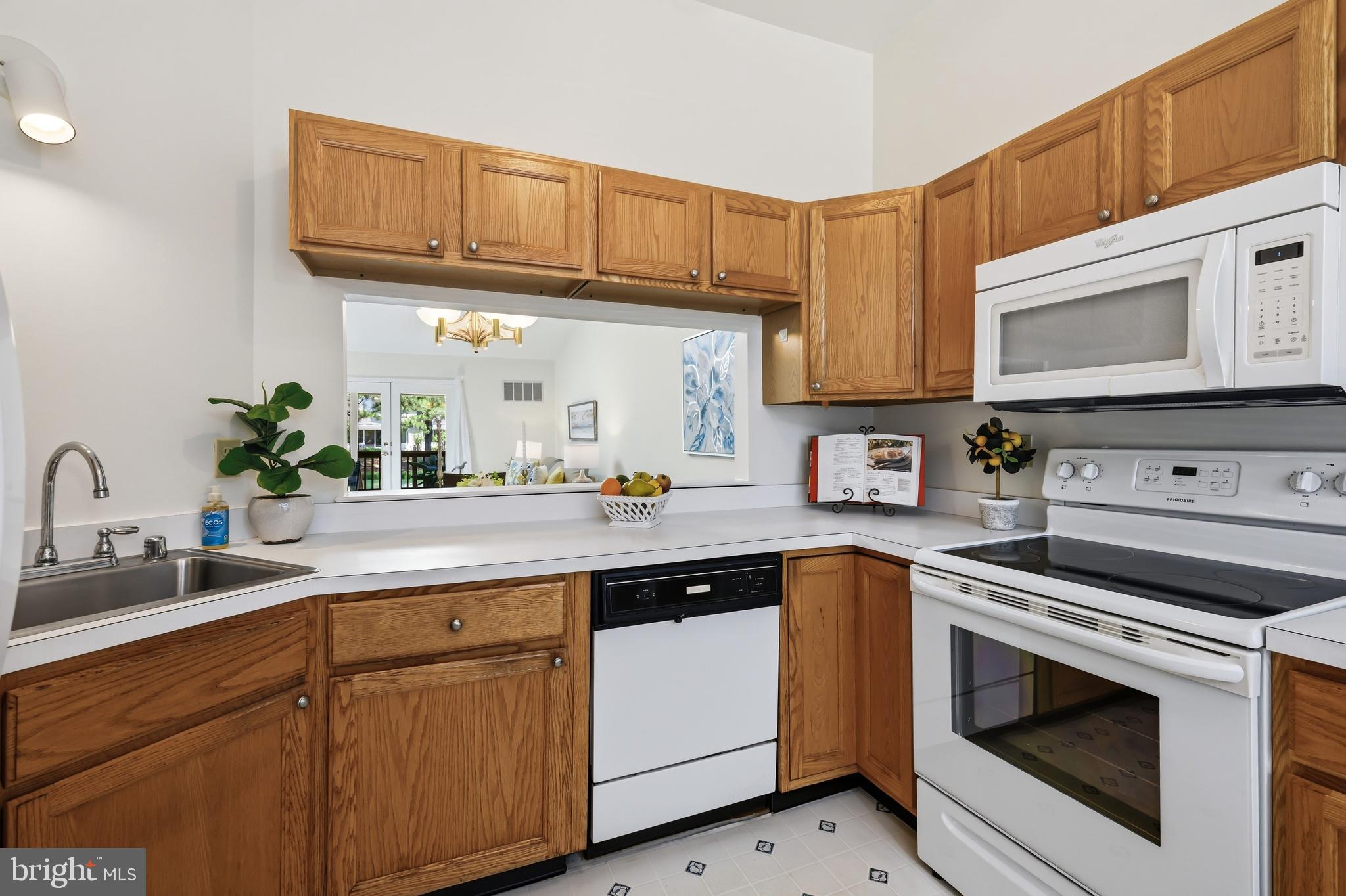 BRIDGEPOINTE - Residential