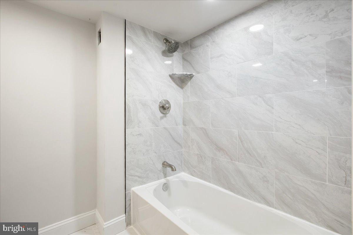 FORGE HILL ESTATES - Residential