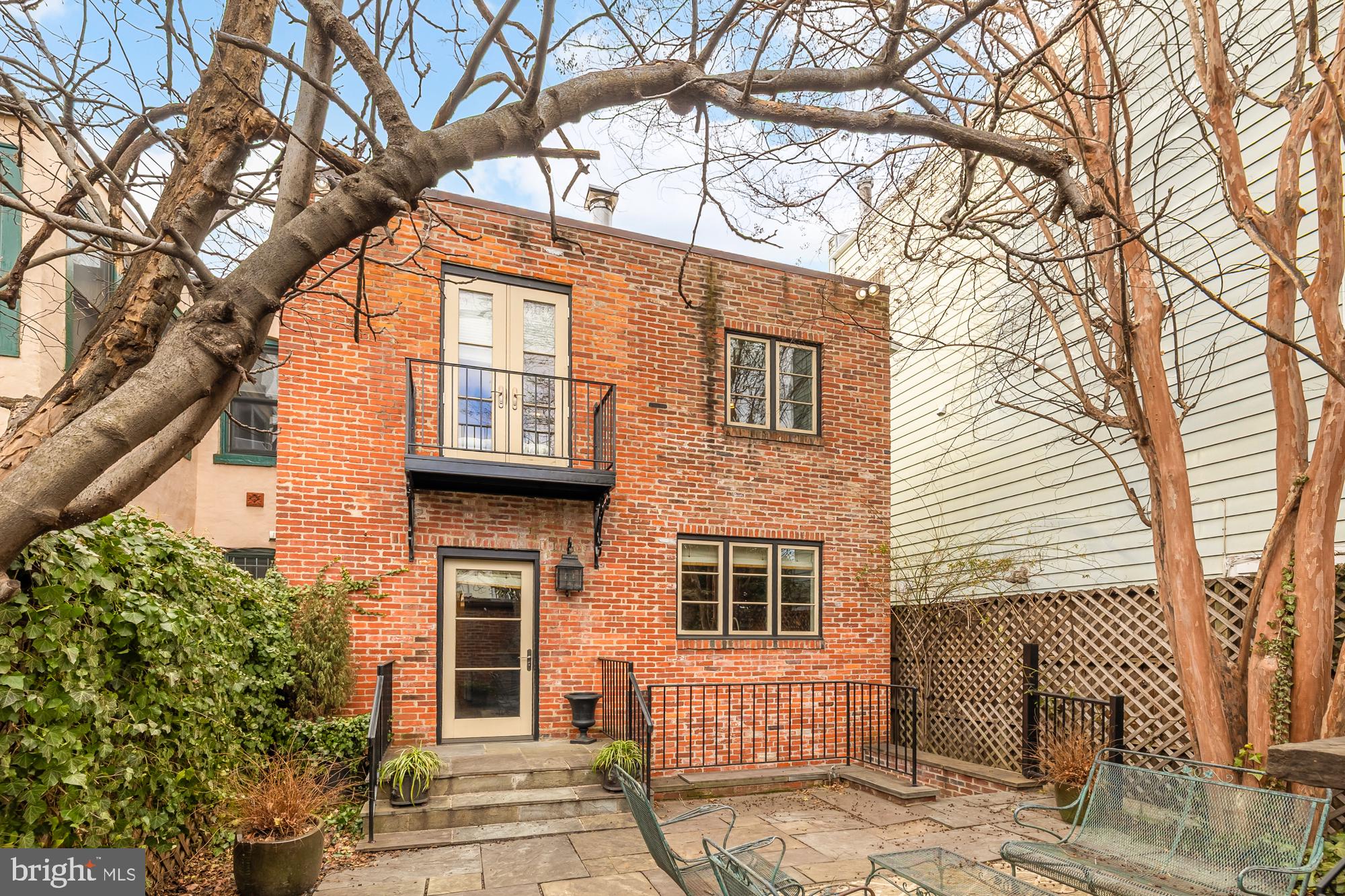 CAPITOL HILL - Residential