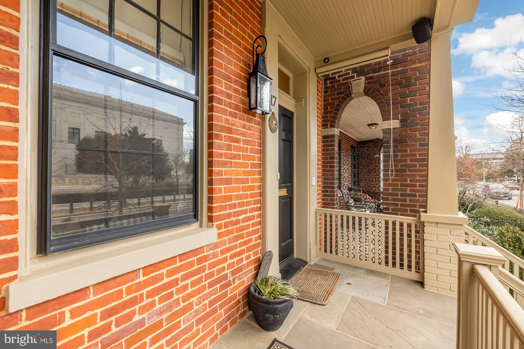 CAPITOL HILL - Residential