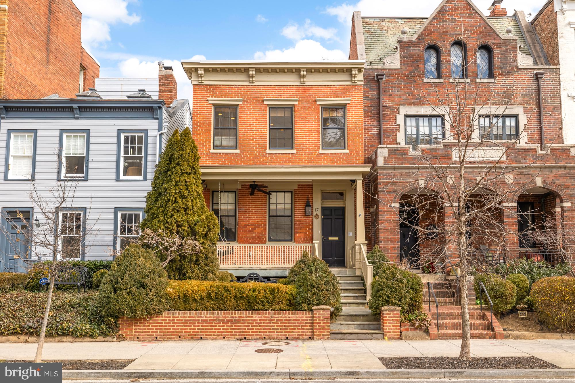 CAPITOL HILL - Residential