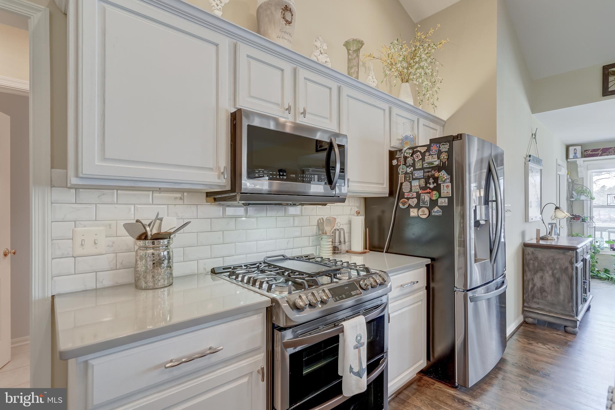 FRESHWATER ESTATES - Residential