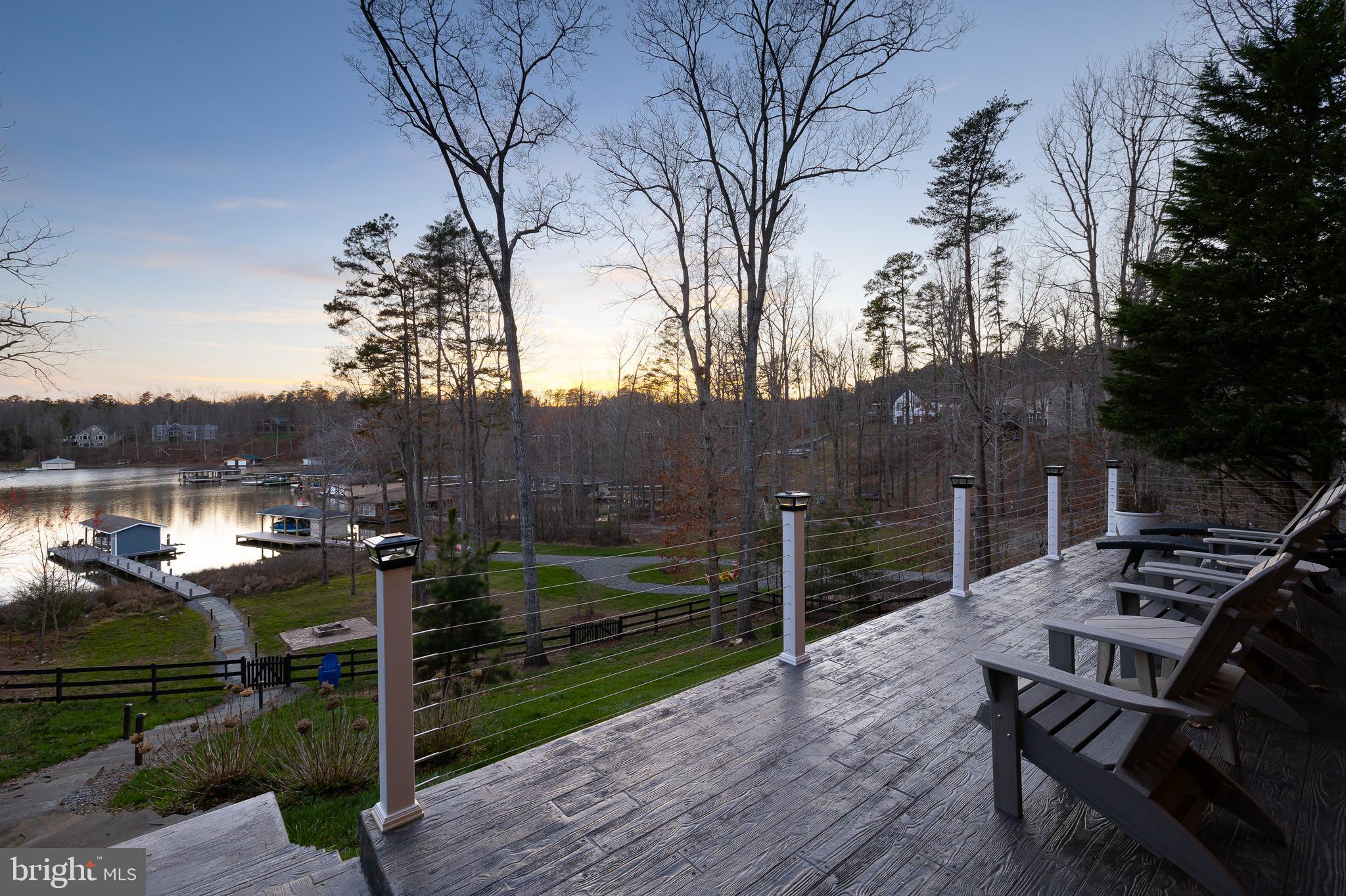 FRESHWATER ESTATES - Residential