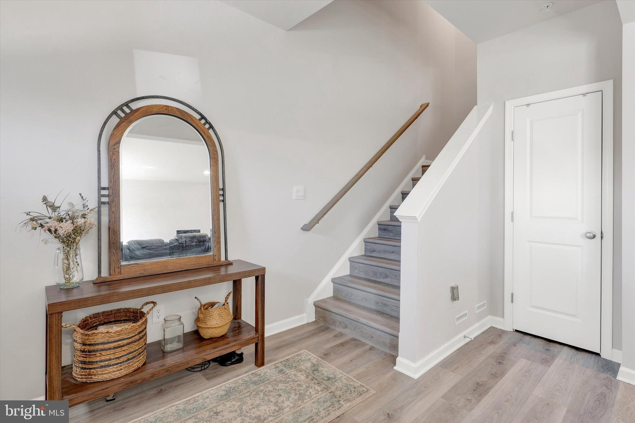 STEELPOINTE - Residential