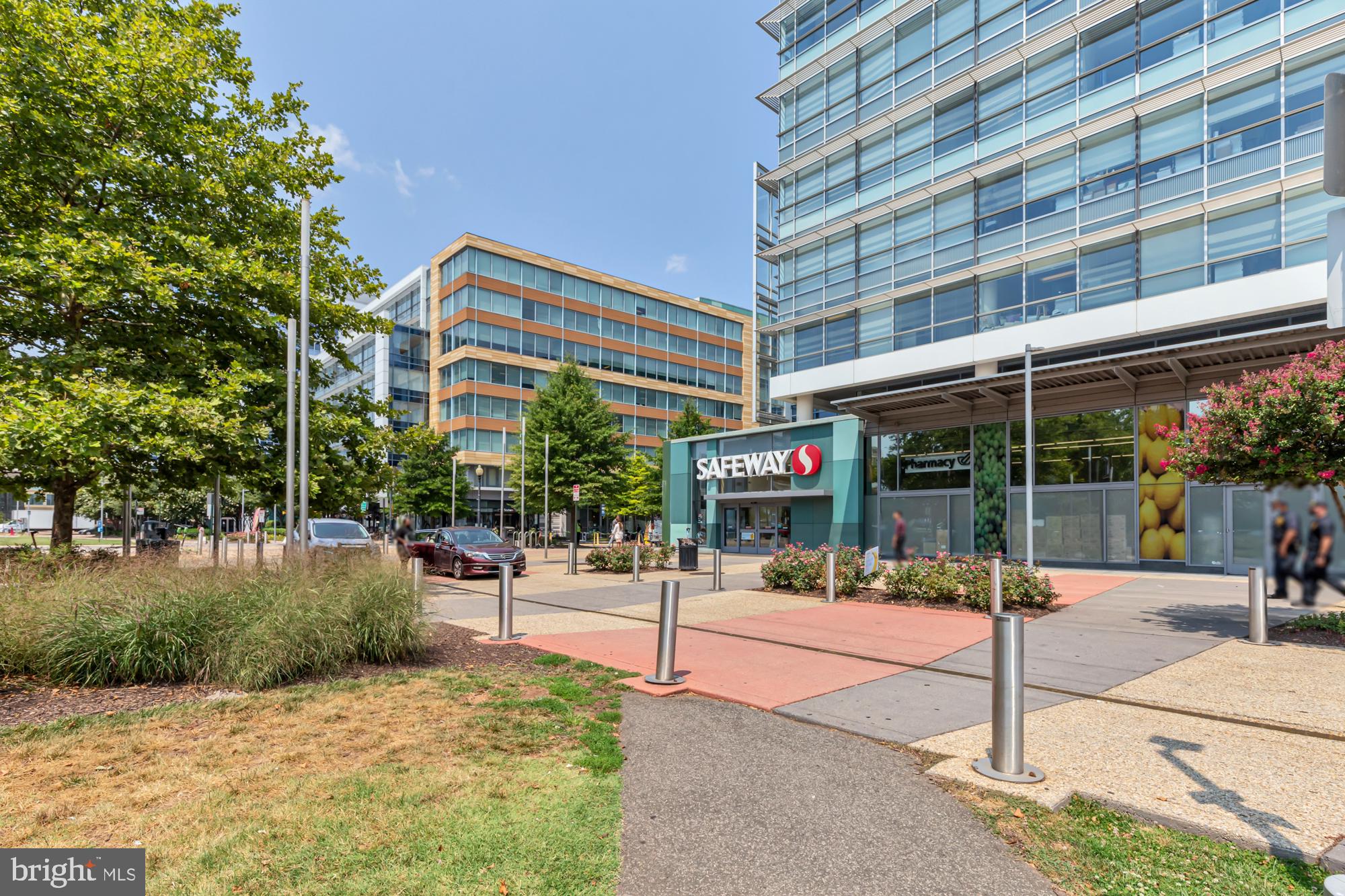 SOUTHWEST WATERFRONT - Residential