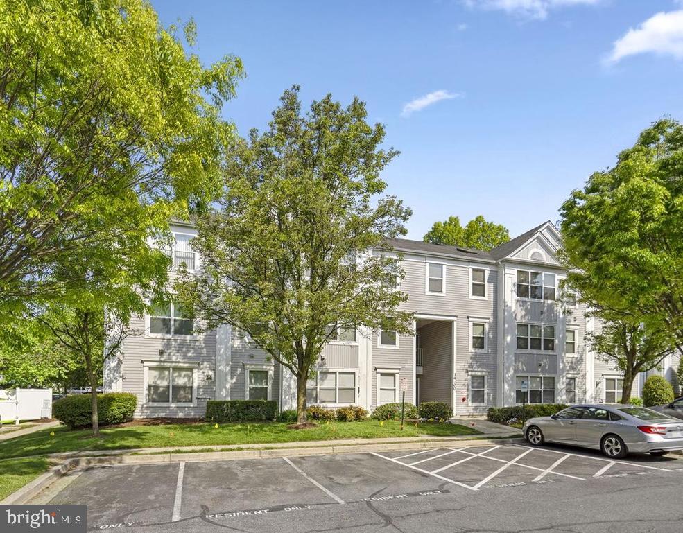 WINTERGATE AT LONGMEAD CROSSING - Residential Lease