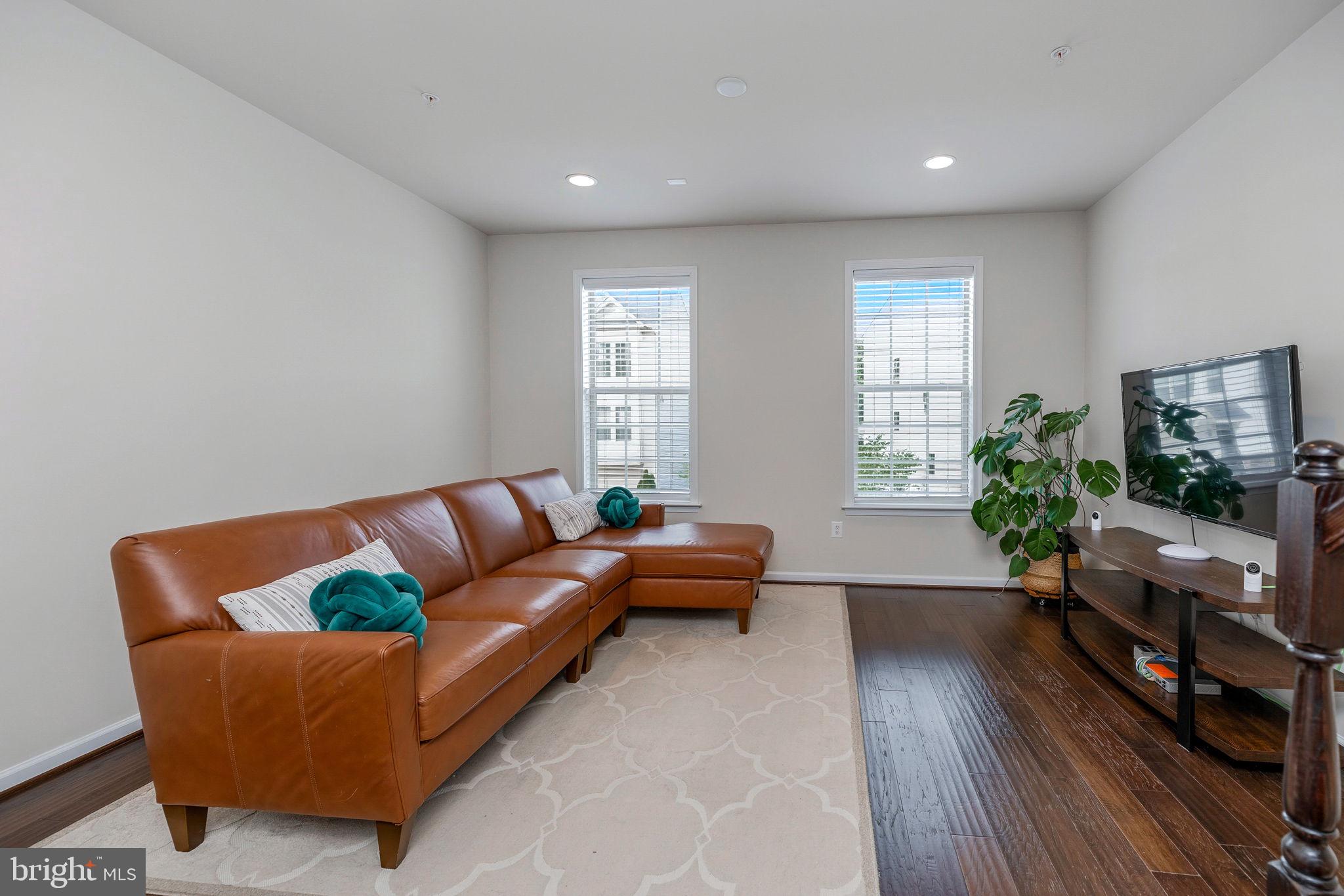 SEVERN HOLLOW - Residential