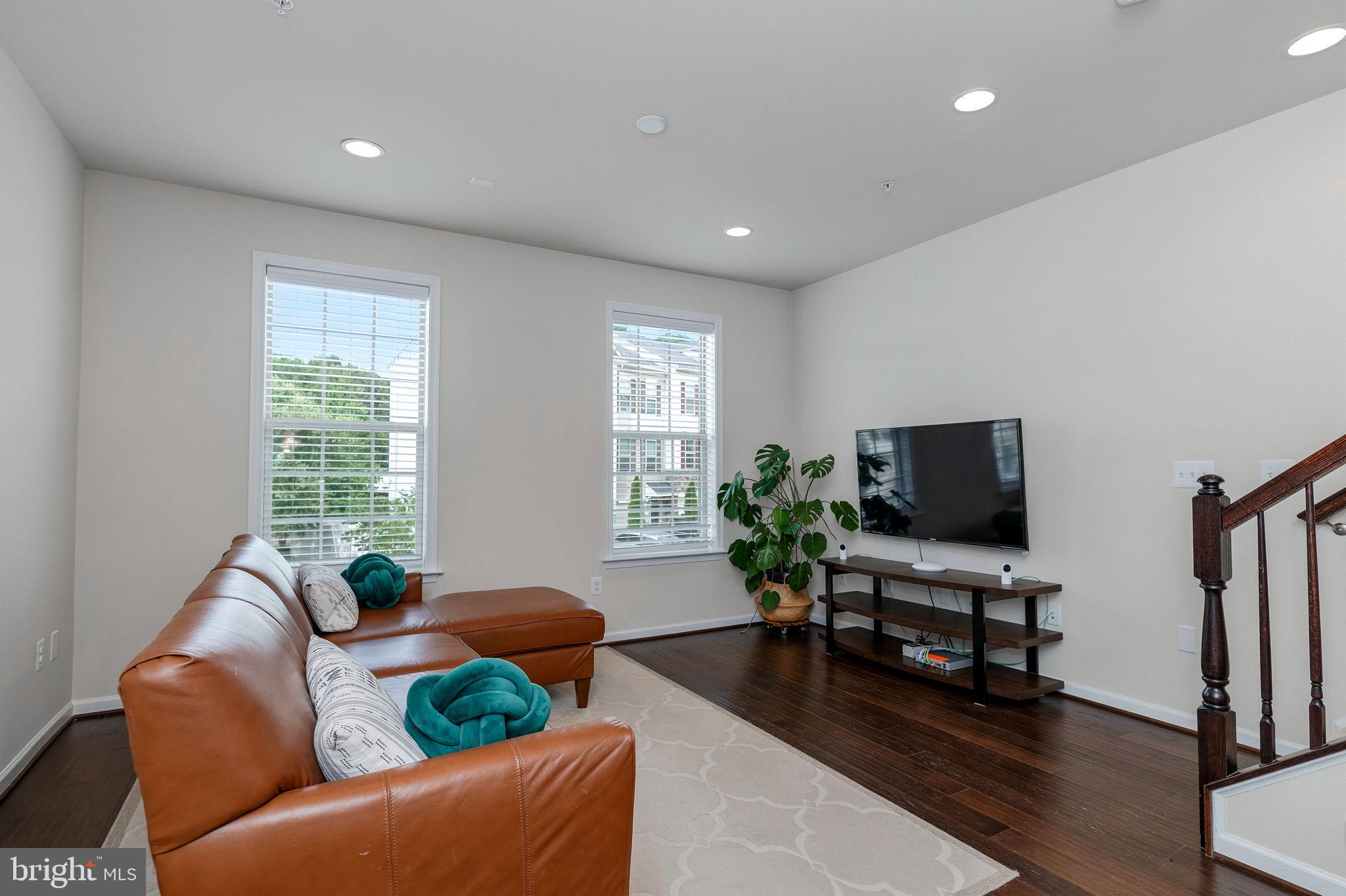 SEVERN HOLLOW - Residential