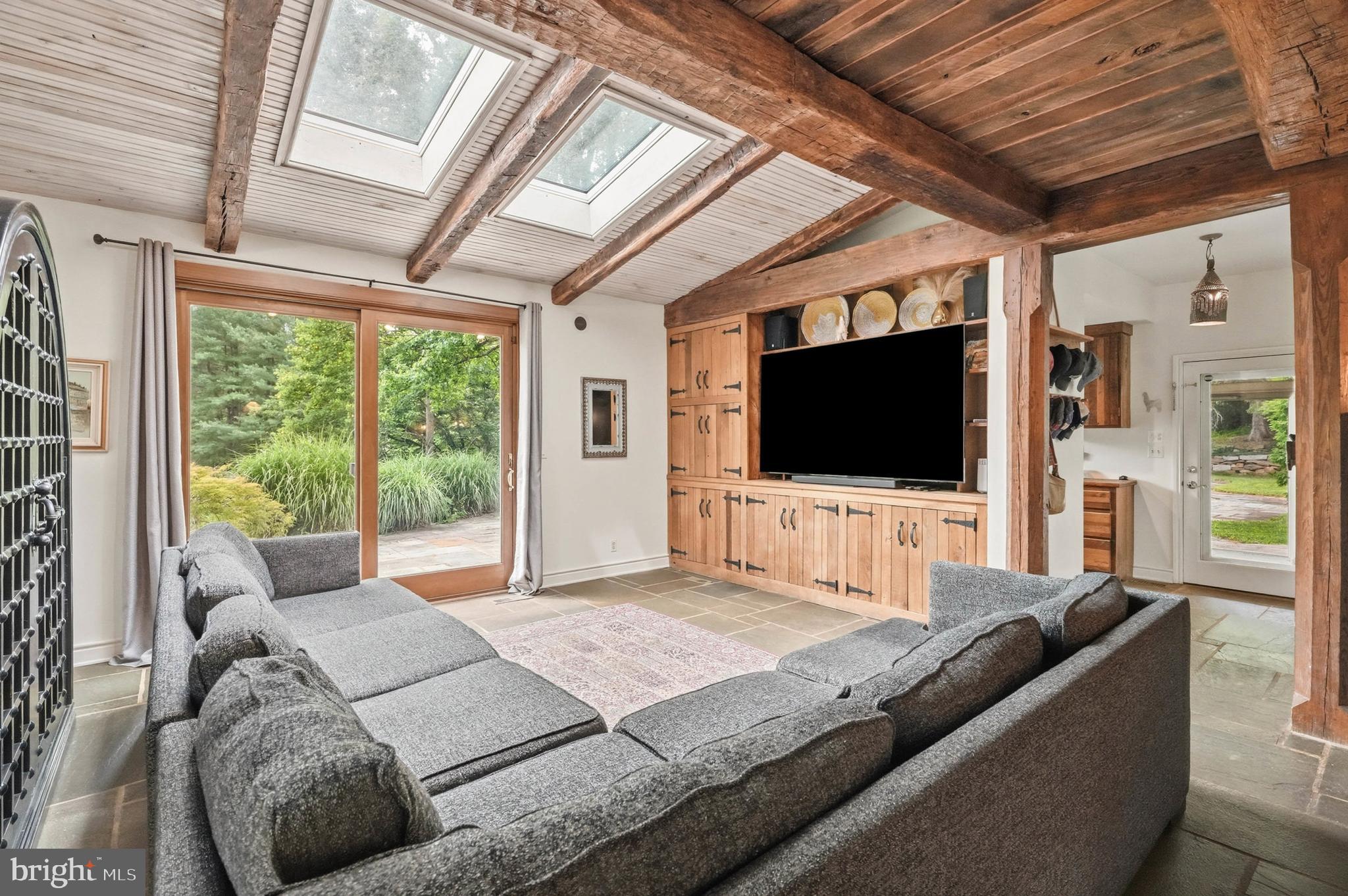REISTERSTOWN - Residential