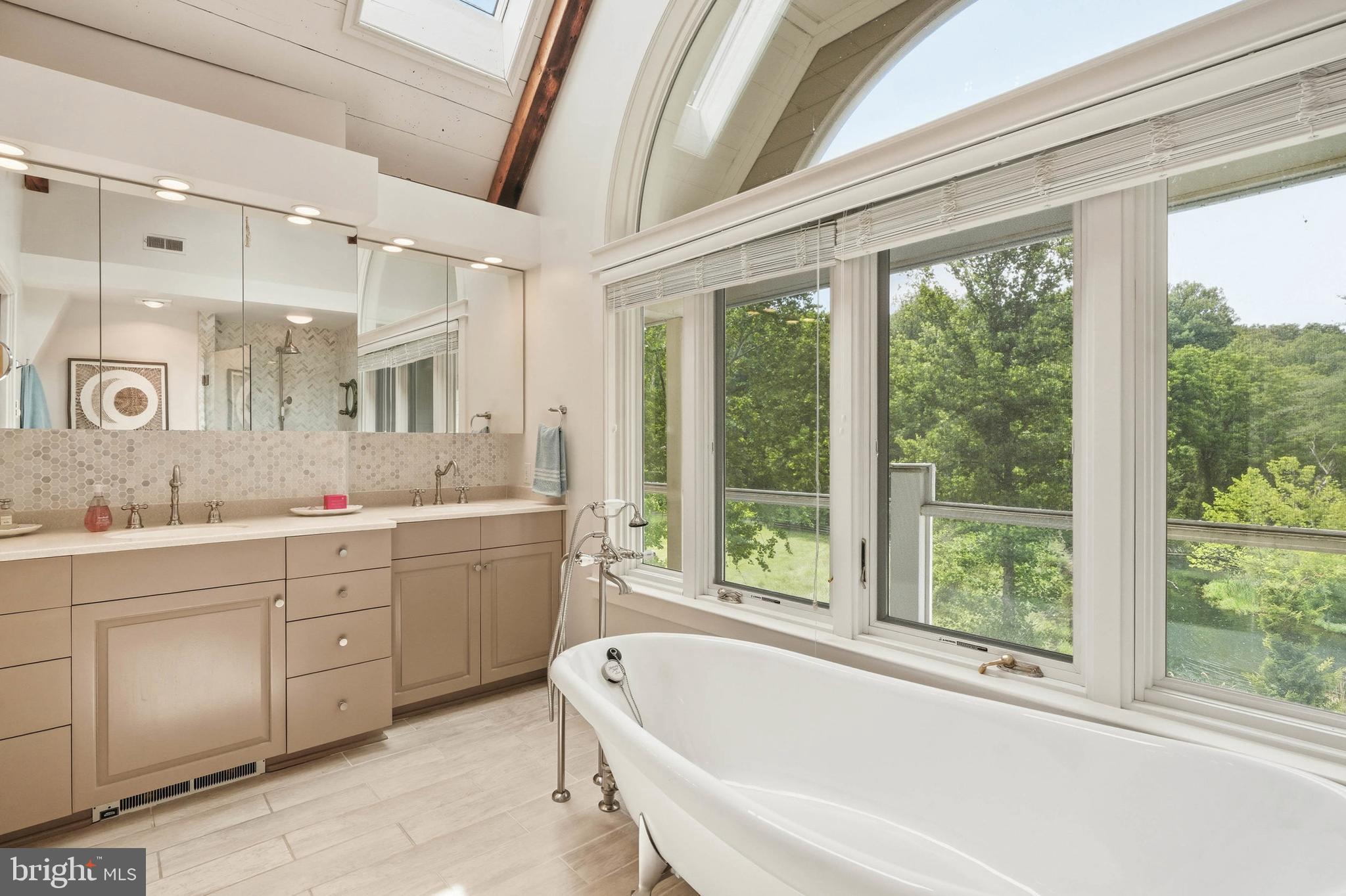 REISTERSTOWN - Residential