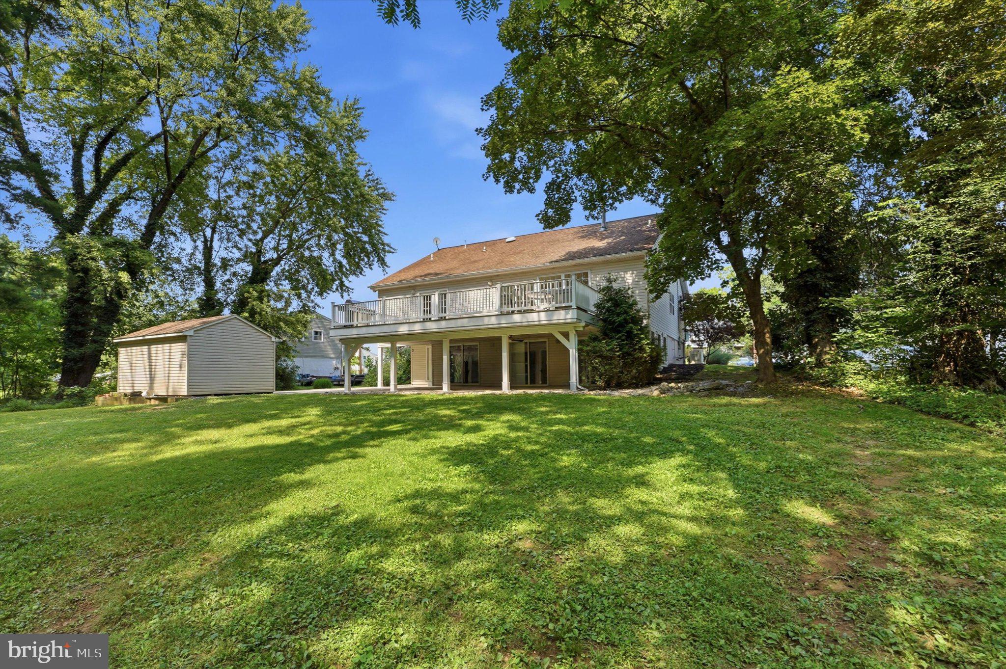 BRENTWOOD MANOR - Residential