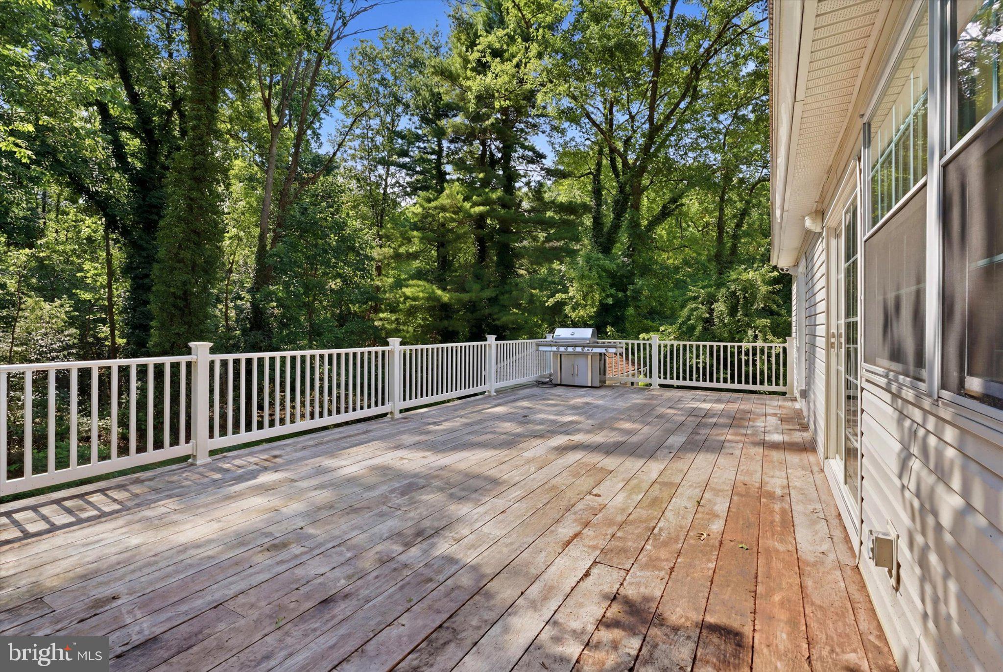 BRENTWOOD MANOR - Residential