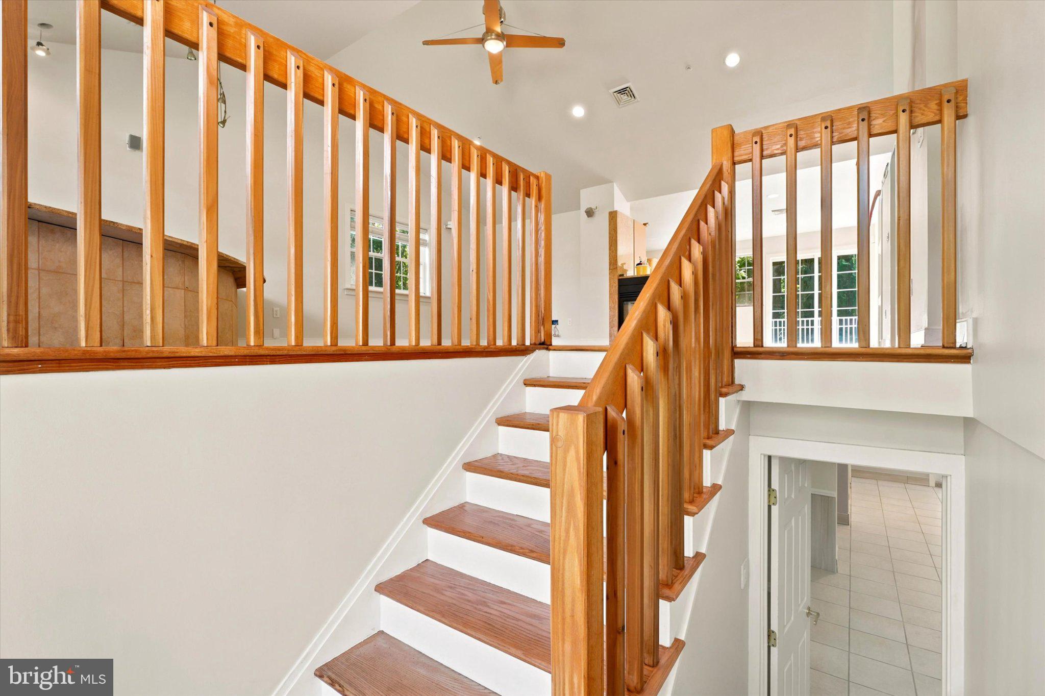 BRENTWOOD MANOR - Residential