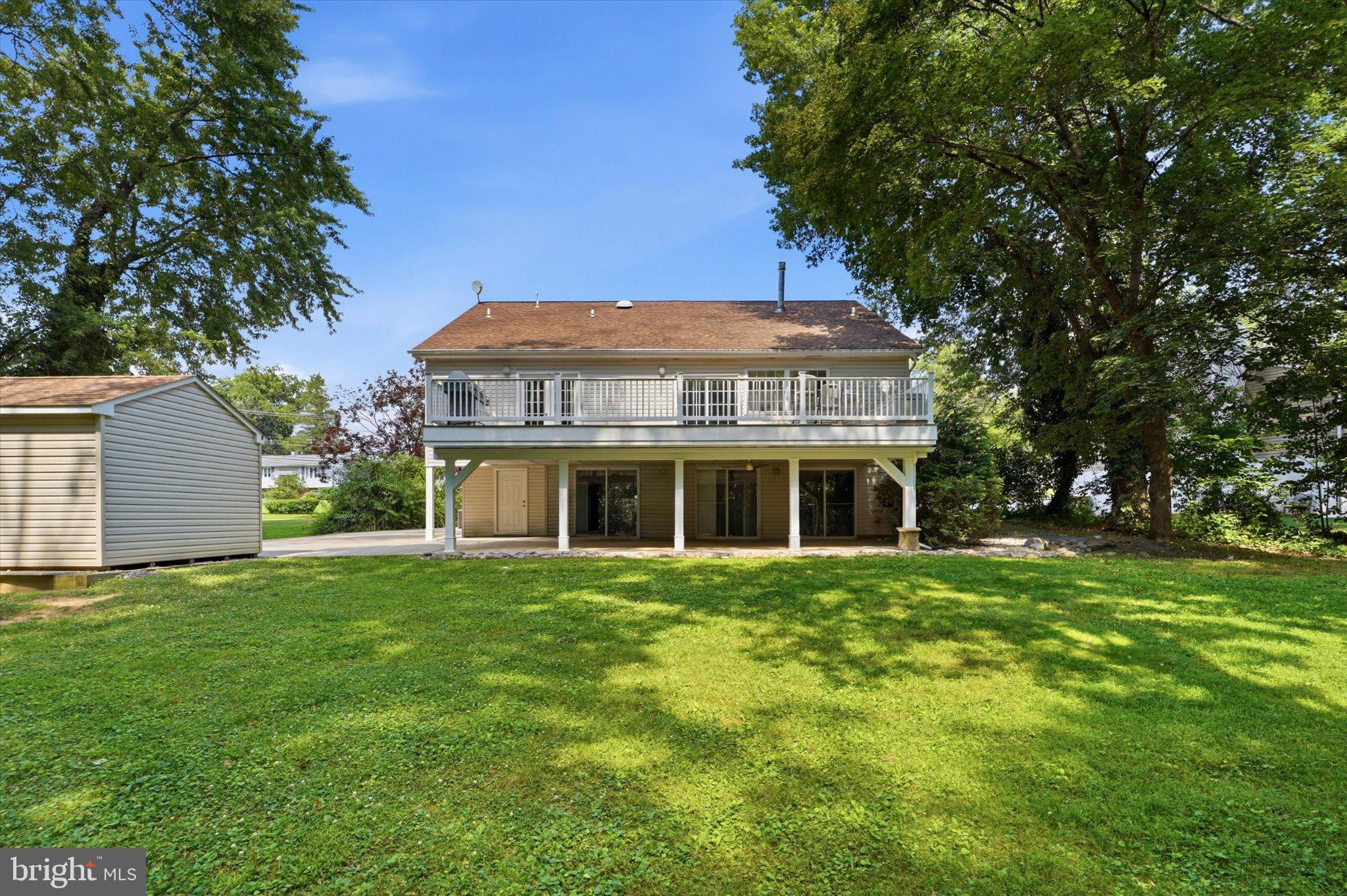 BRENTWOOD MANOR - Residential