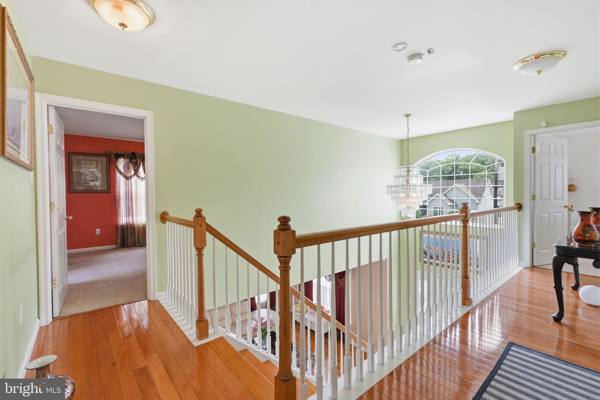 MAPLE SHADE - Residential