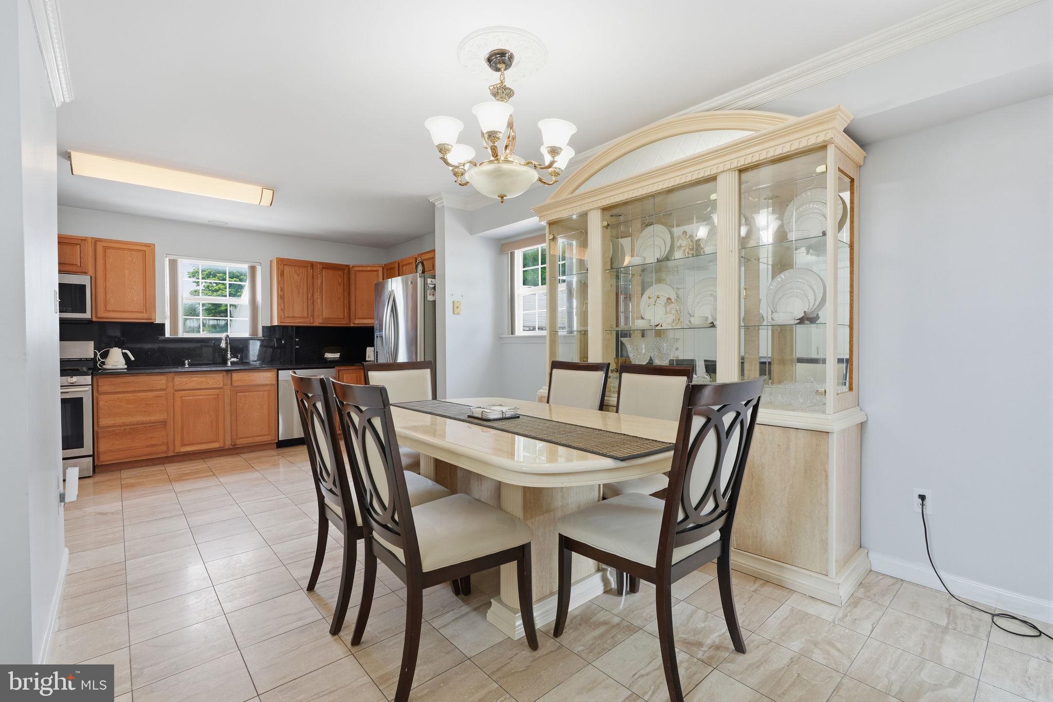 MAPLE SHADE - Residential