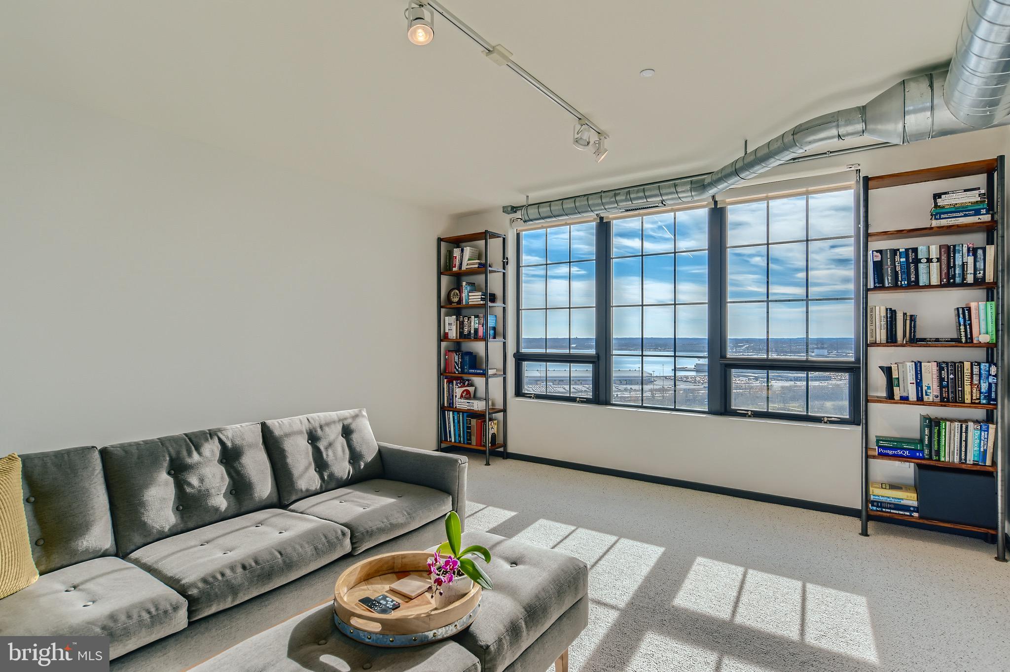 LOCUST POINT - Residential