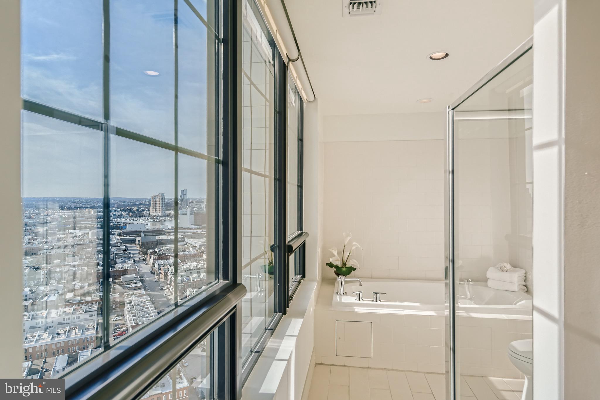 LOCUST POINT - Residential