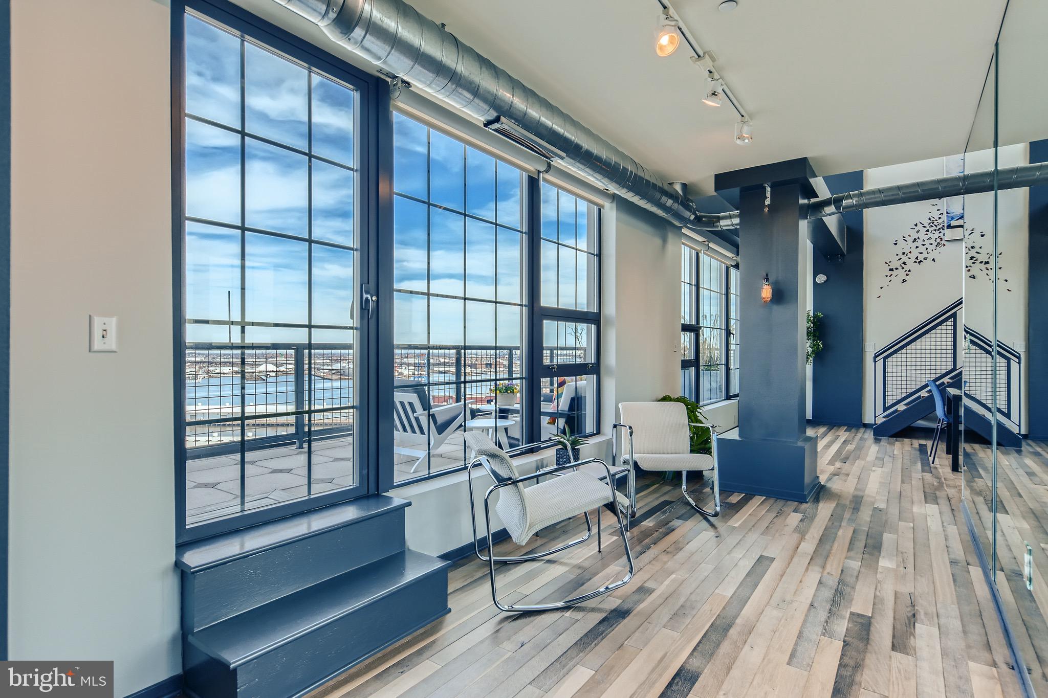 LOCUST POINT - Residential