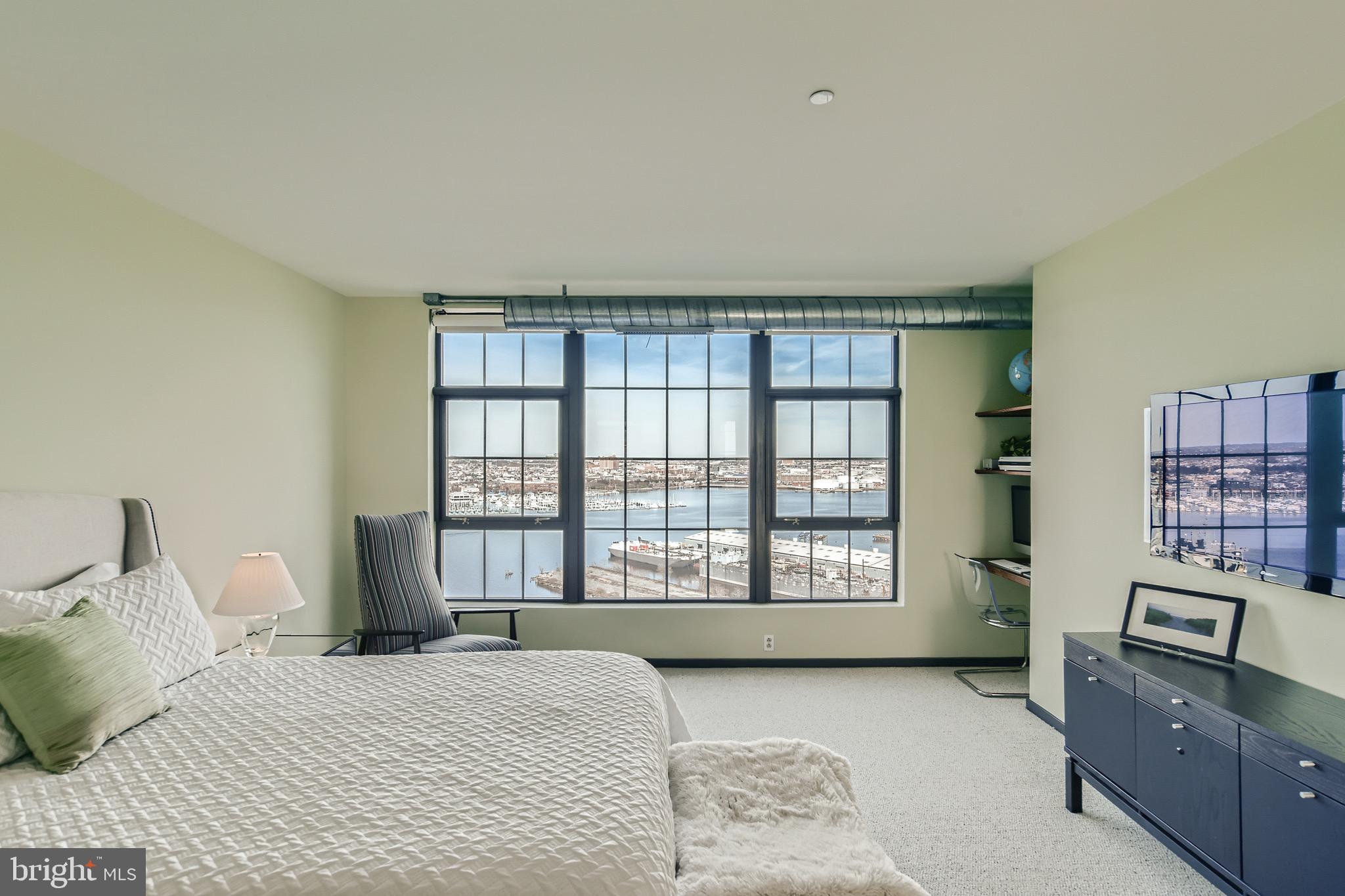 LOCUST POINT - Residential