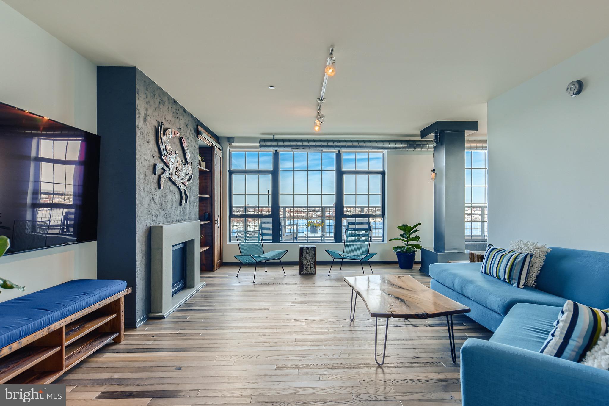 LOCUST POINT - Residential