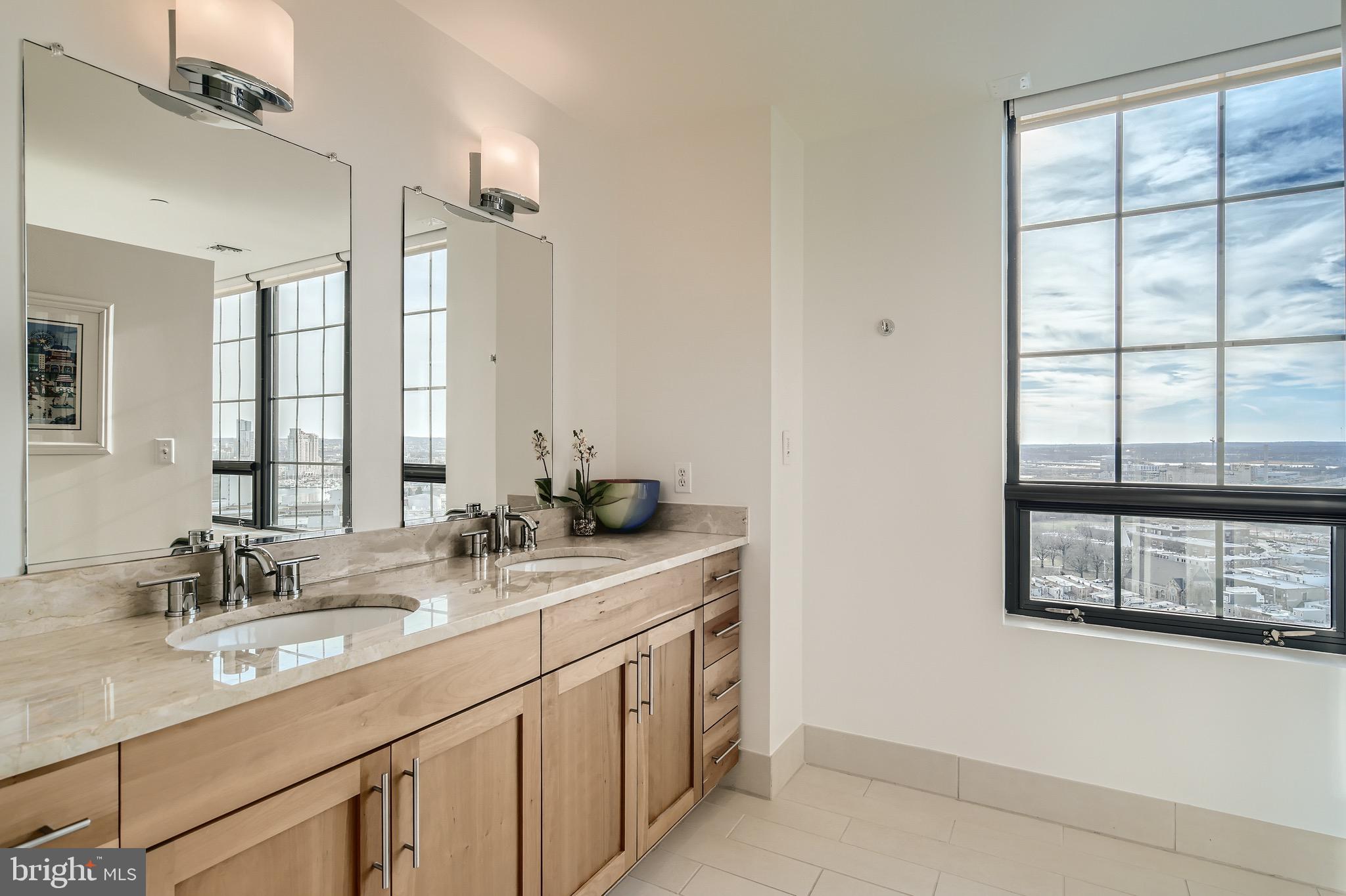 LOCUST POINT - Residential