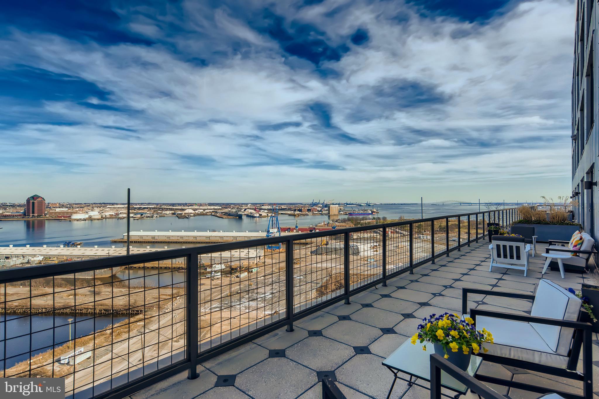 LOCUST POINT - Residential