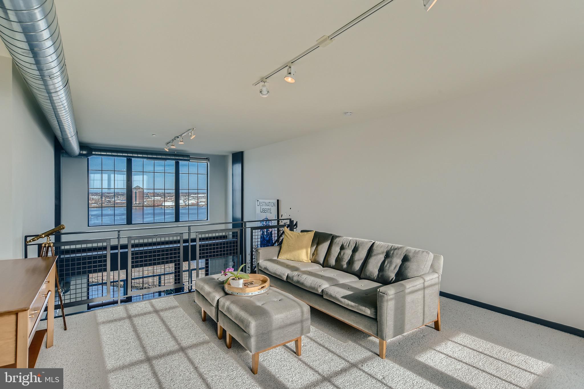 LOCUST POINT - Residential