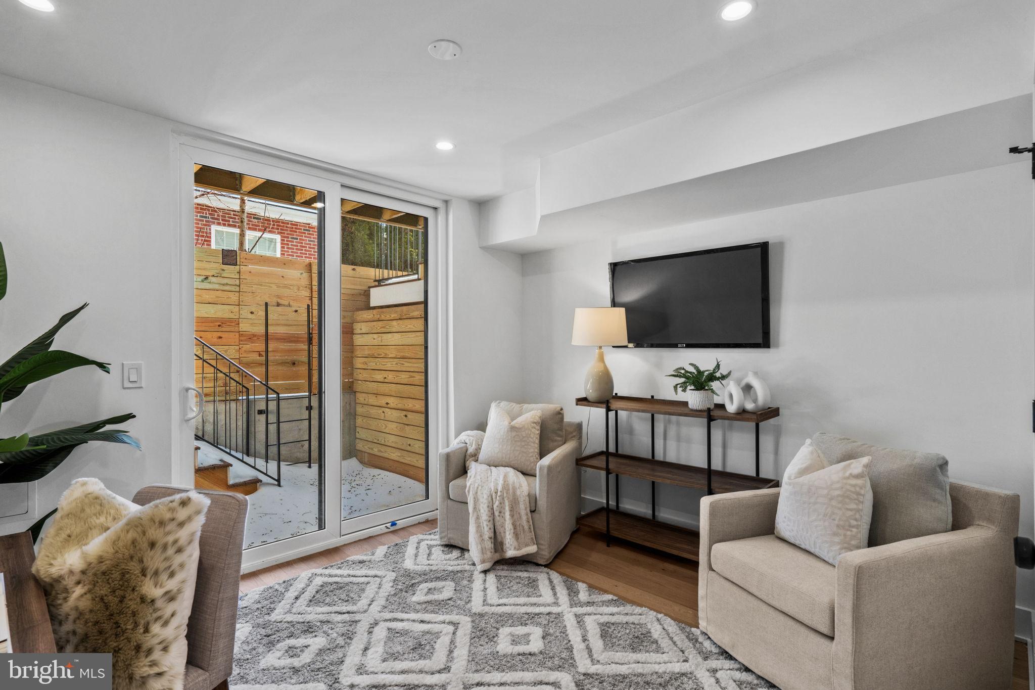 PHILADELPHIA - Residential