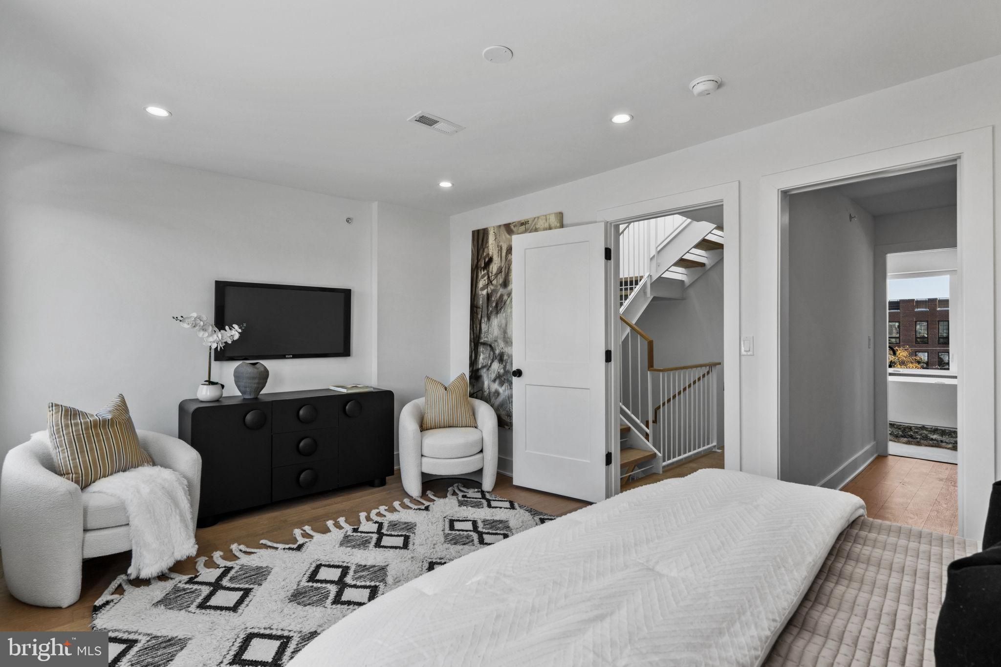 PHILADELPHIA - Residential