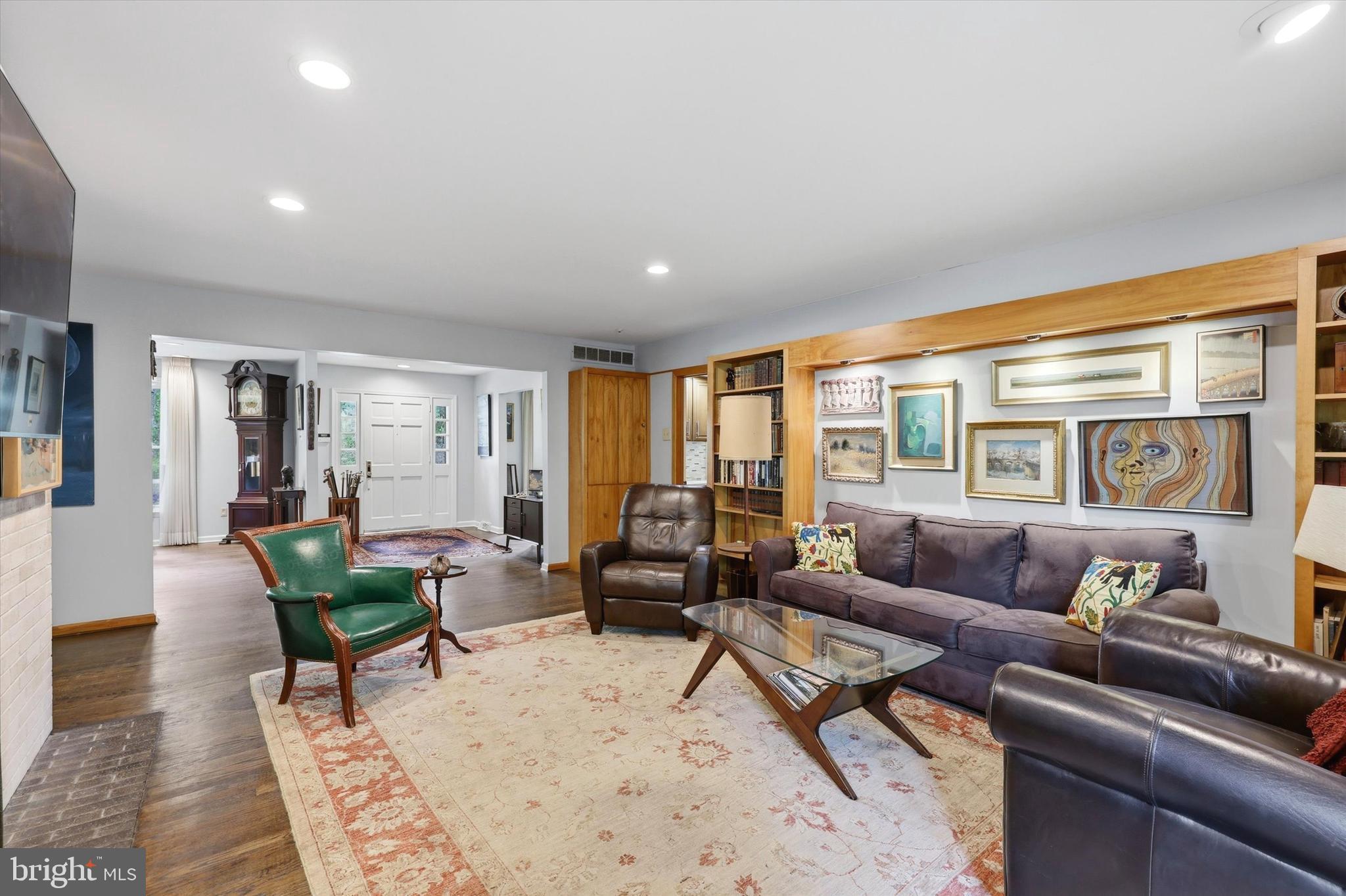 HUNTINGDON VALLEY - Residential